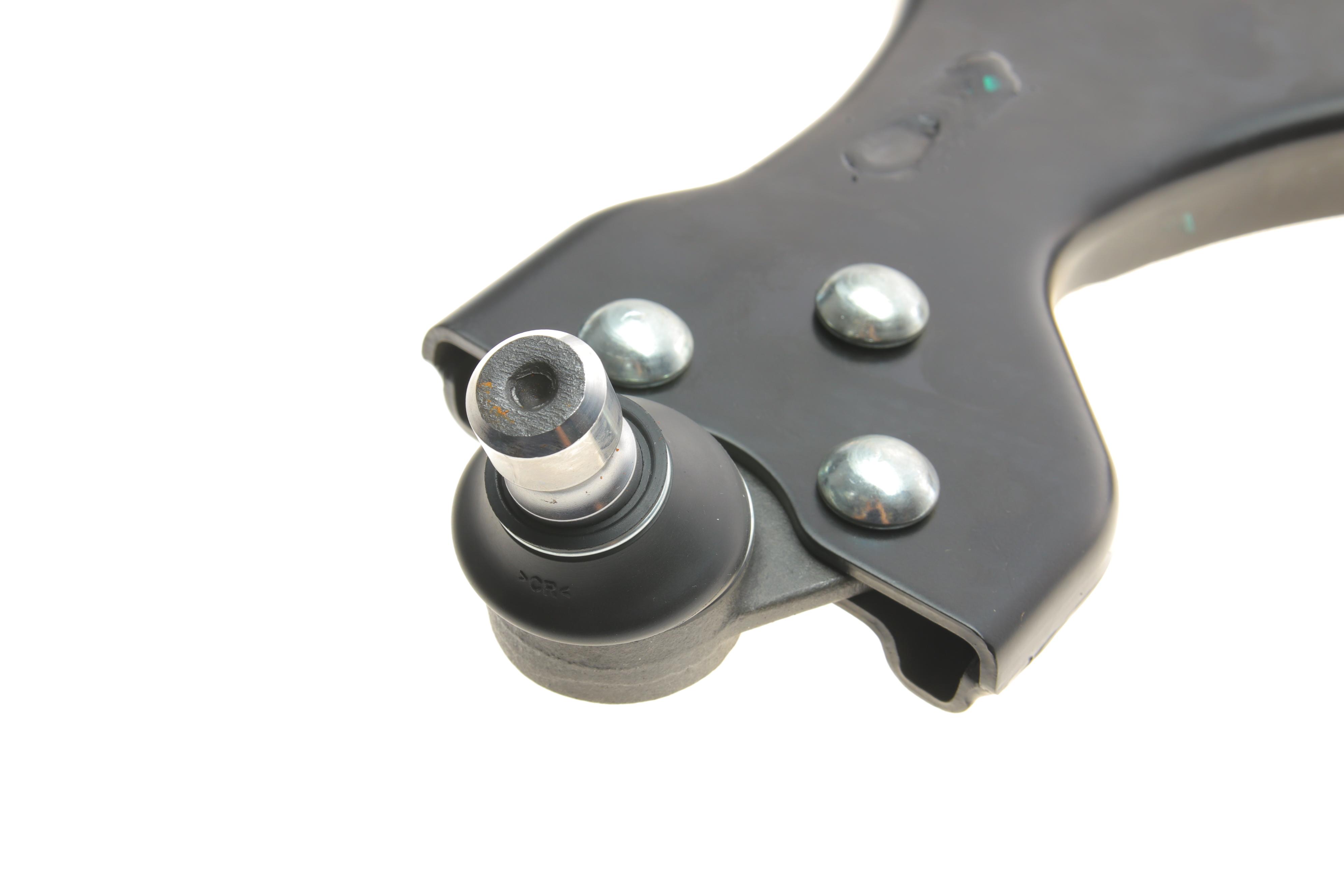 Важіль підвіски (передній/знизу) (L) MB Vito/Viano (W639) 03-