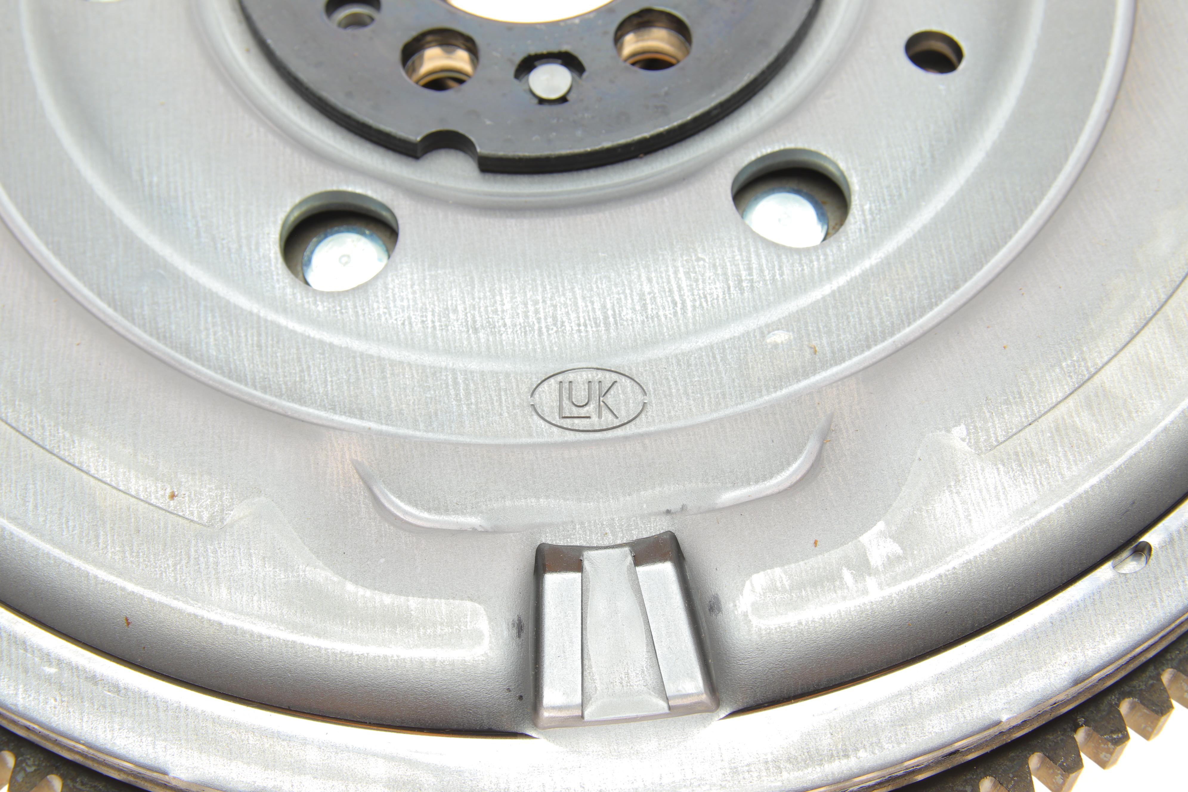 Демпфер сцепления Nissan X-Trail/Renault Koleos 2.5 07- (QR25DE/2TR 700)