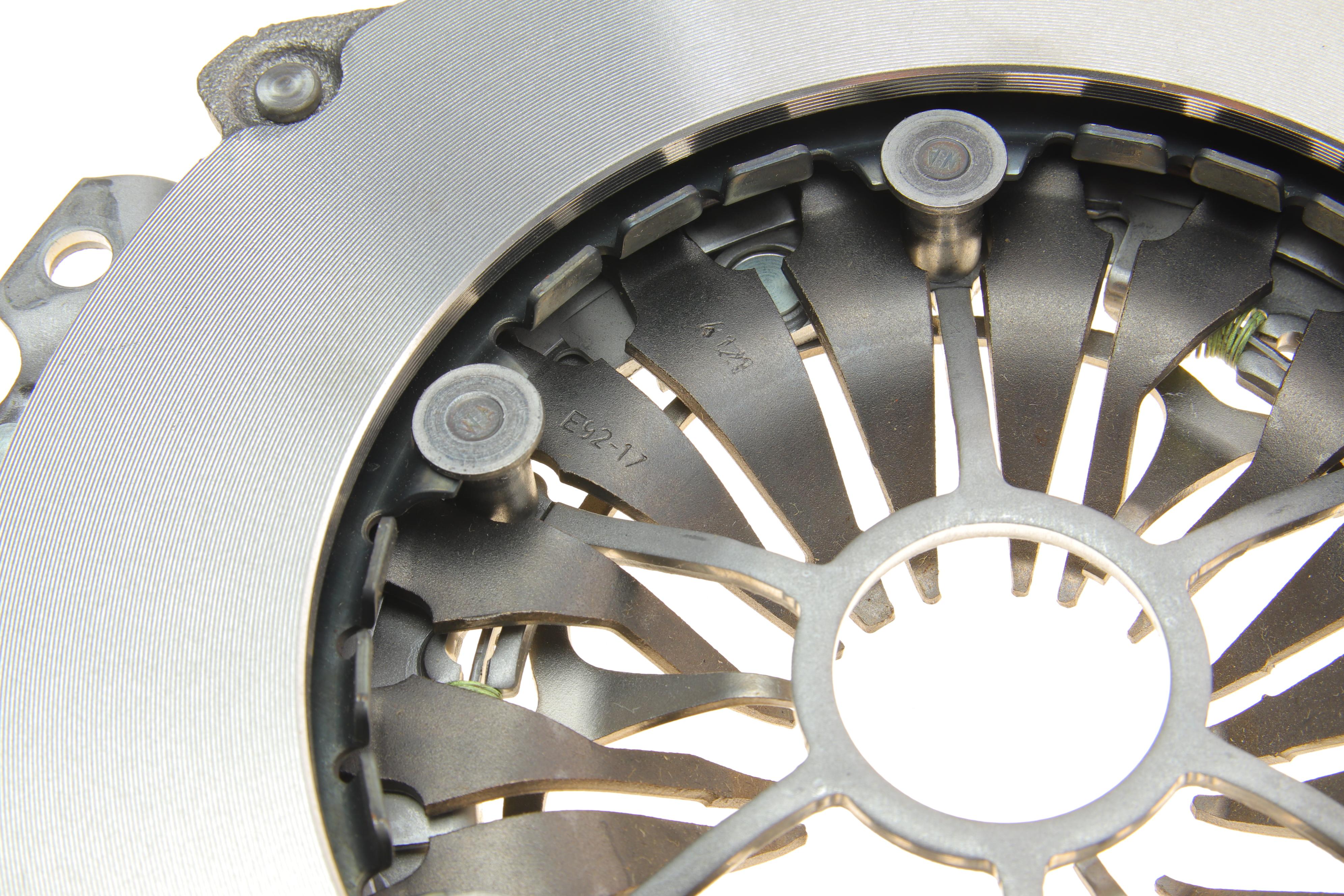 Комплект сцепления Citroen C3/C4/Peugeot 207/208/308 1.6 HDi 07- (d=240mm)