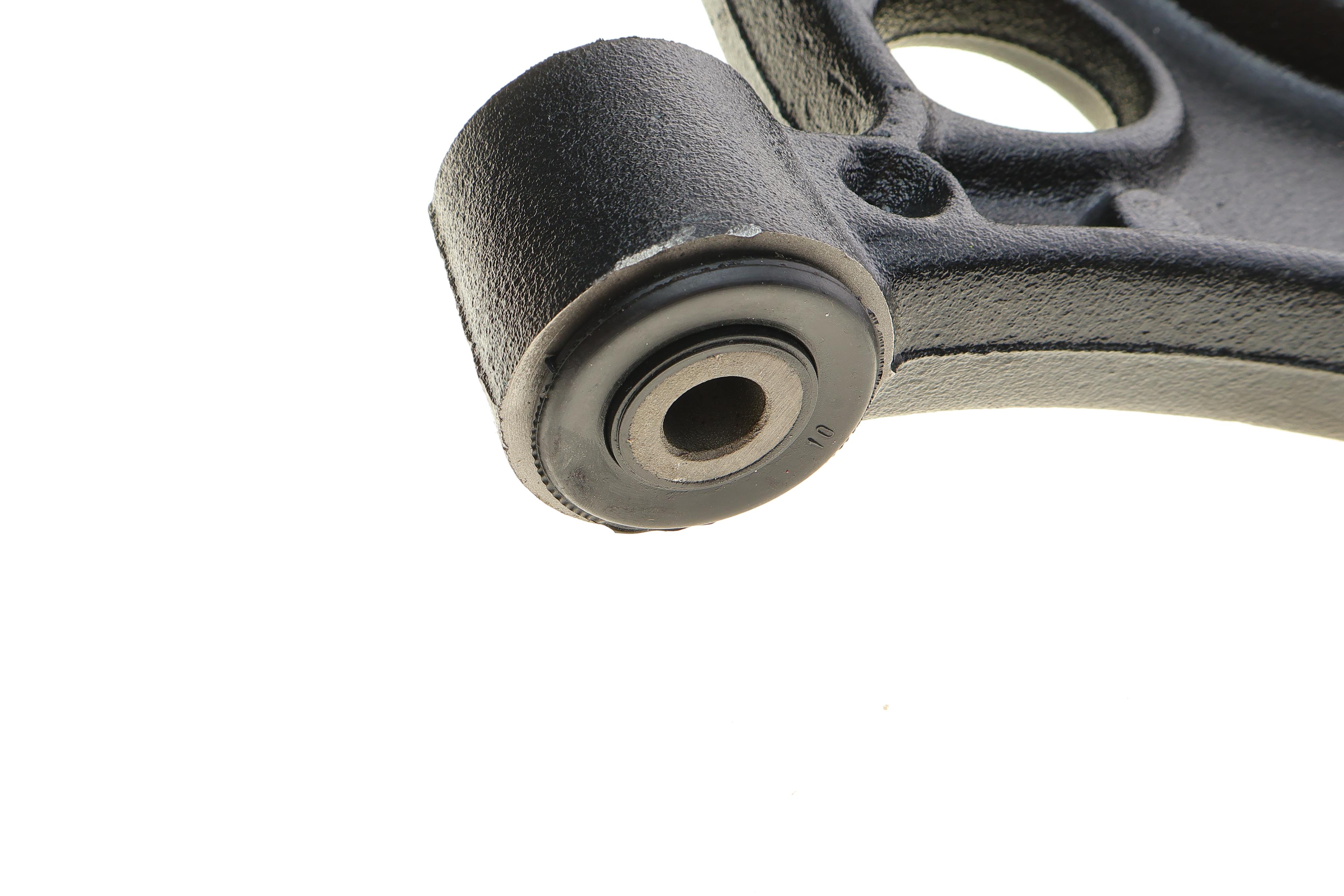 Важіль підвіски (передній/знизу) (R) Renault Master 2.3 dCi 11-