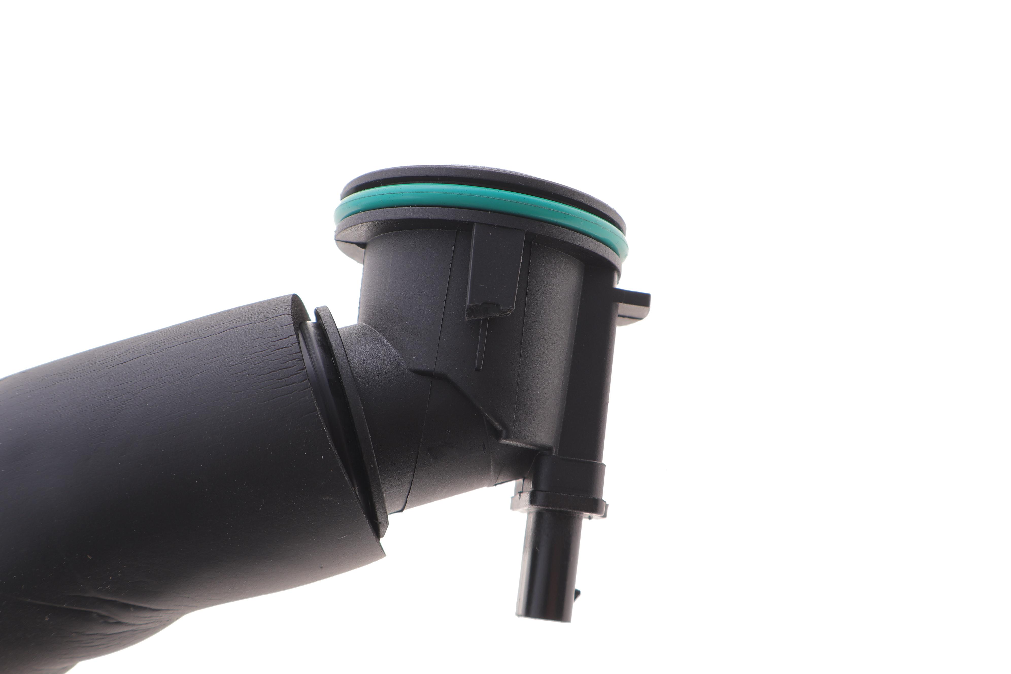 Патрубок вентиляции картера BMW 3 (F30/F80)/5 (F10) 2.0i 11-18 N20/N26 (поврежден фиксатор)