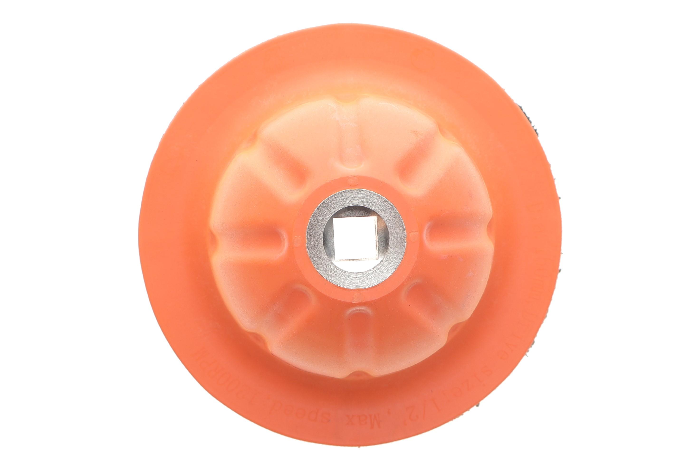 Інструмент для чистки маточини колеса