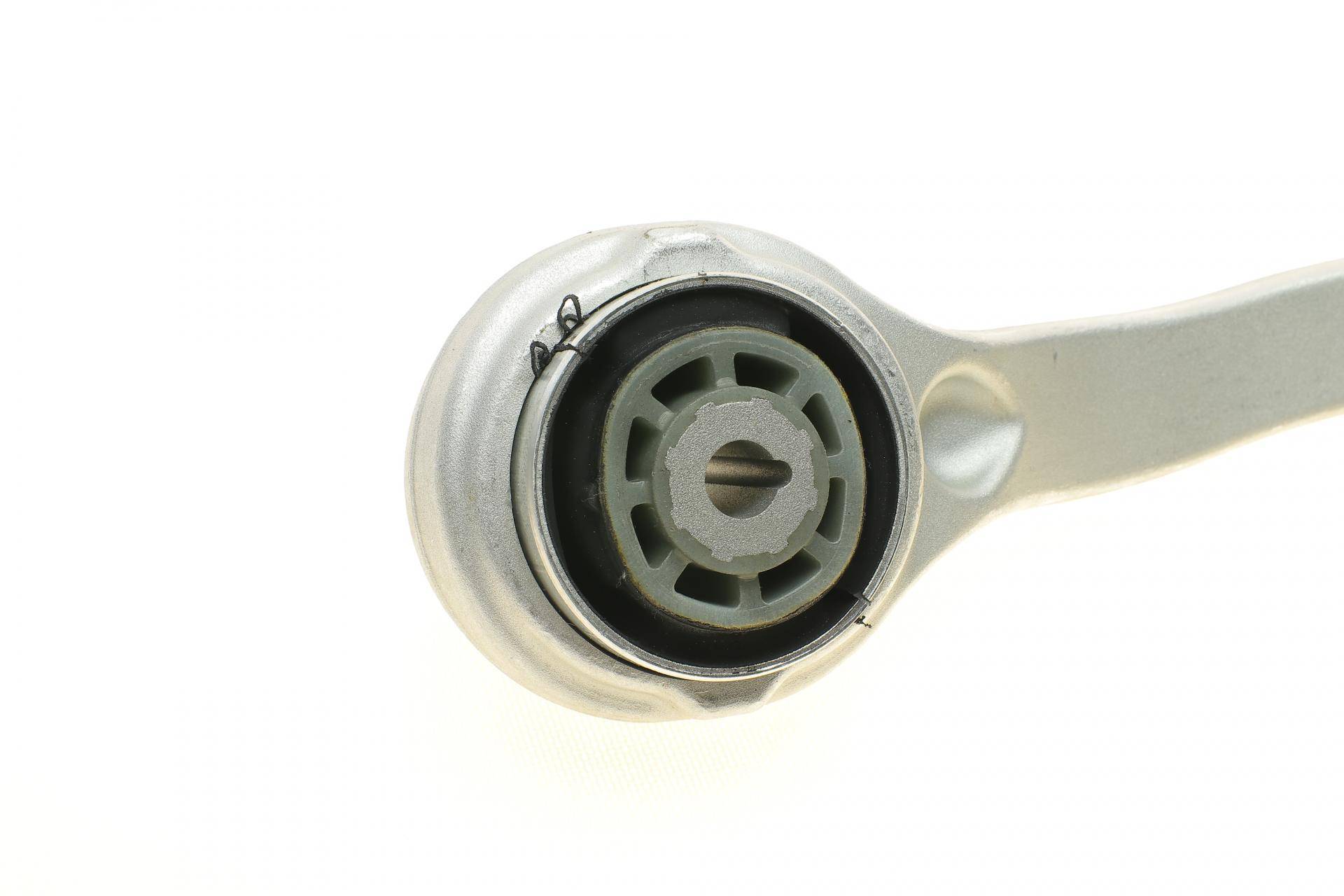 Важіль підвіски (передній/знизу/спереду) (L) MB C-class (W205)/E-class (W213) 13-