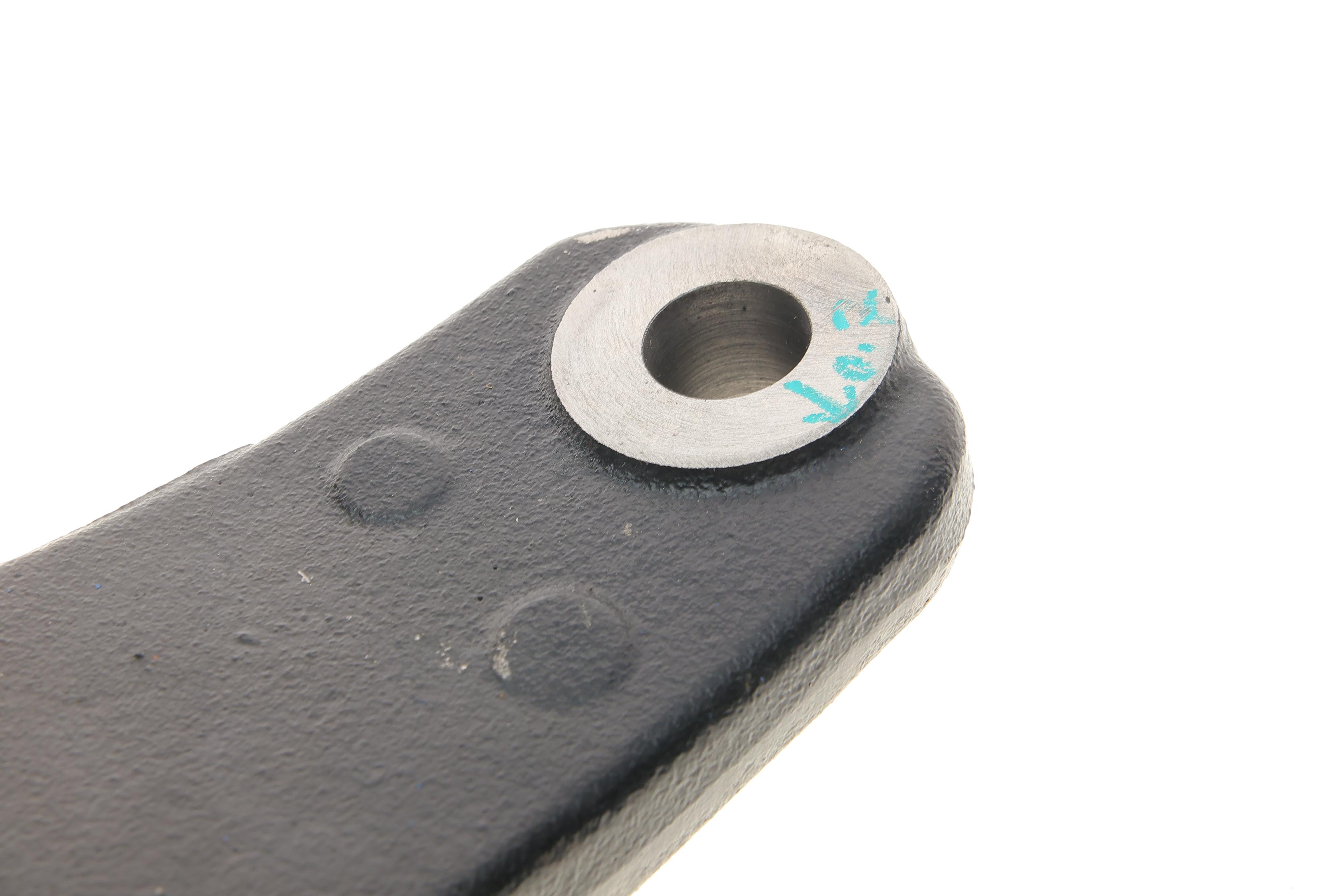 Важіль підвіски (передній/знизу) (L) Renault Master 2.3 dCi 11-