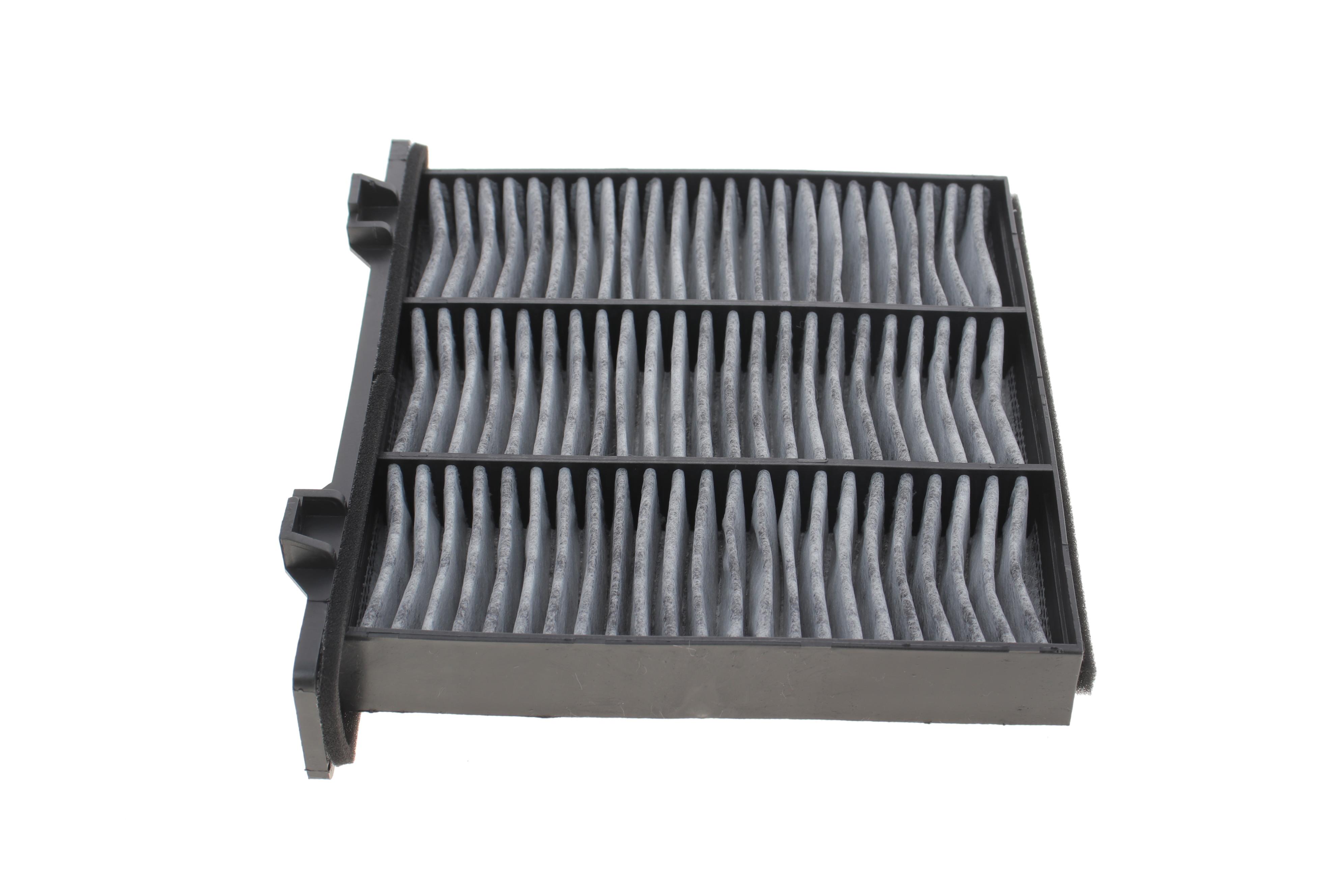 Фильтр салона Mitsubishi Pajero 91- (угольный)