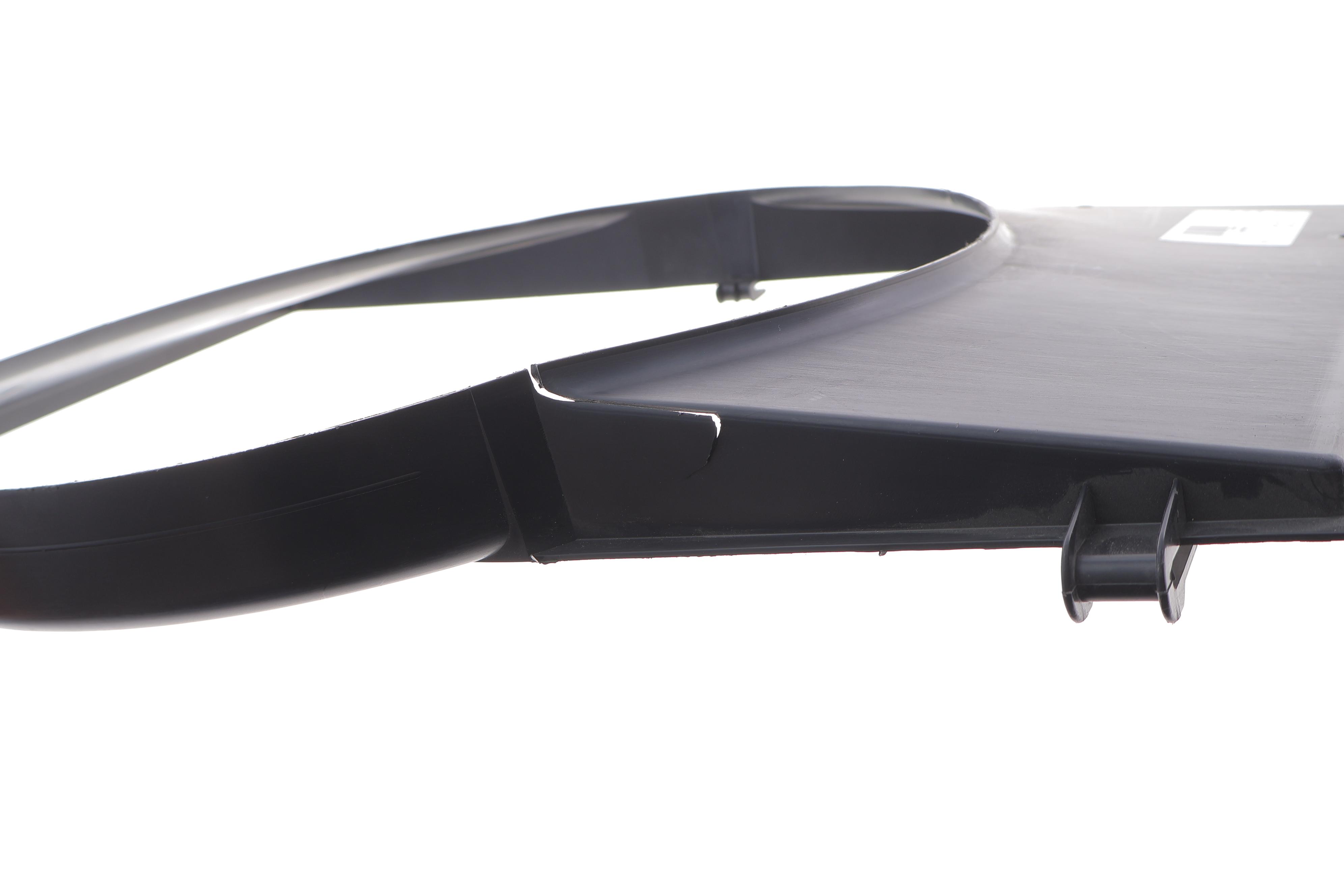 Дифузор радіатора MB Sprinter OM611/612 (9015051655)(незначне пошкодження)