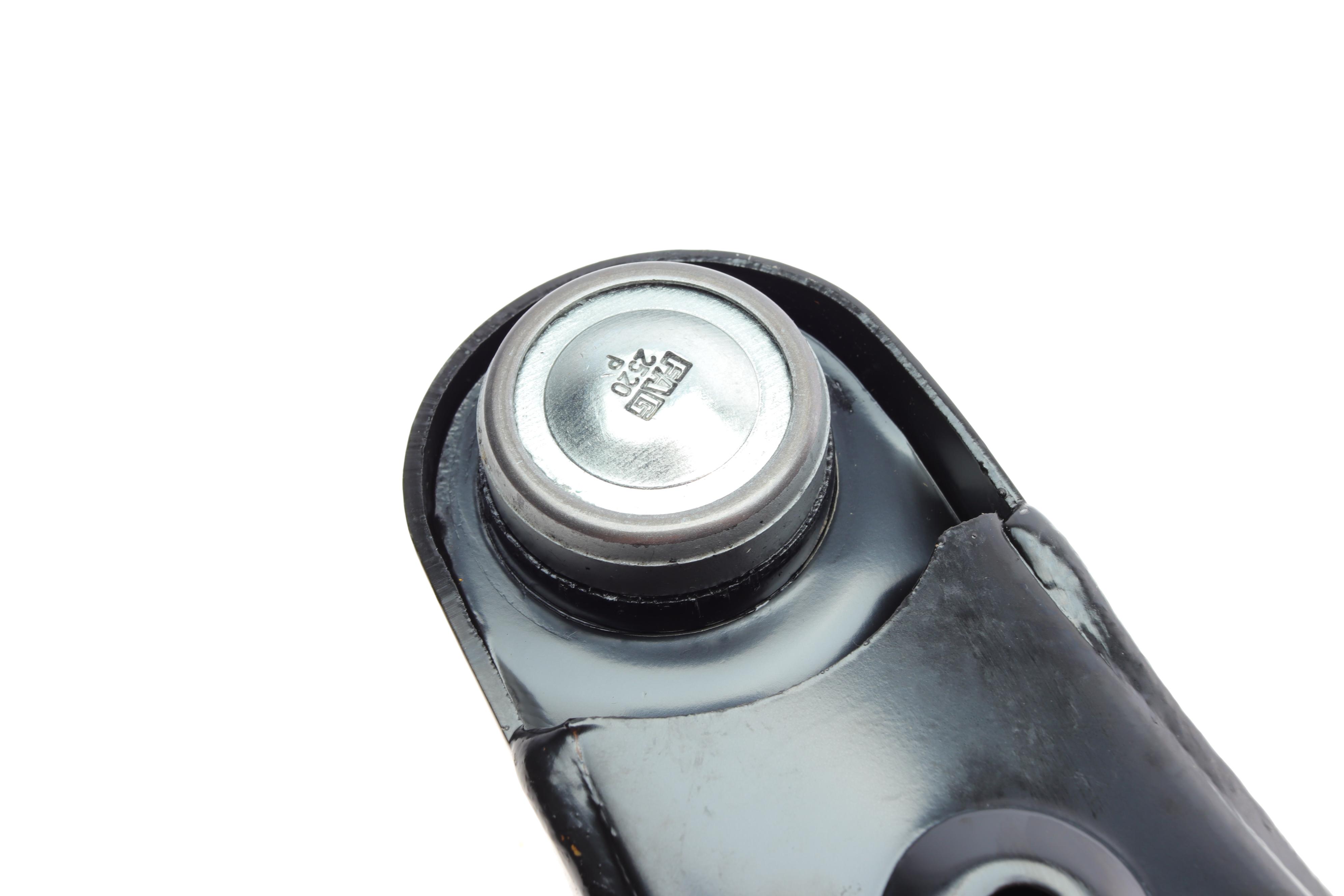 Важіль підвіски (передній/знизу) (L) Mitsubishi Lancer VII 03-13 (з кульовою)