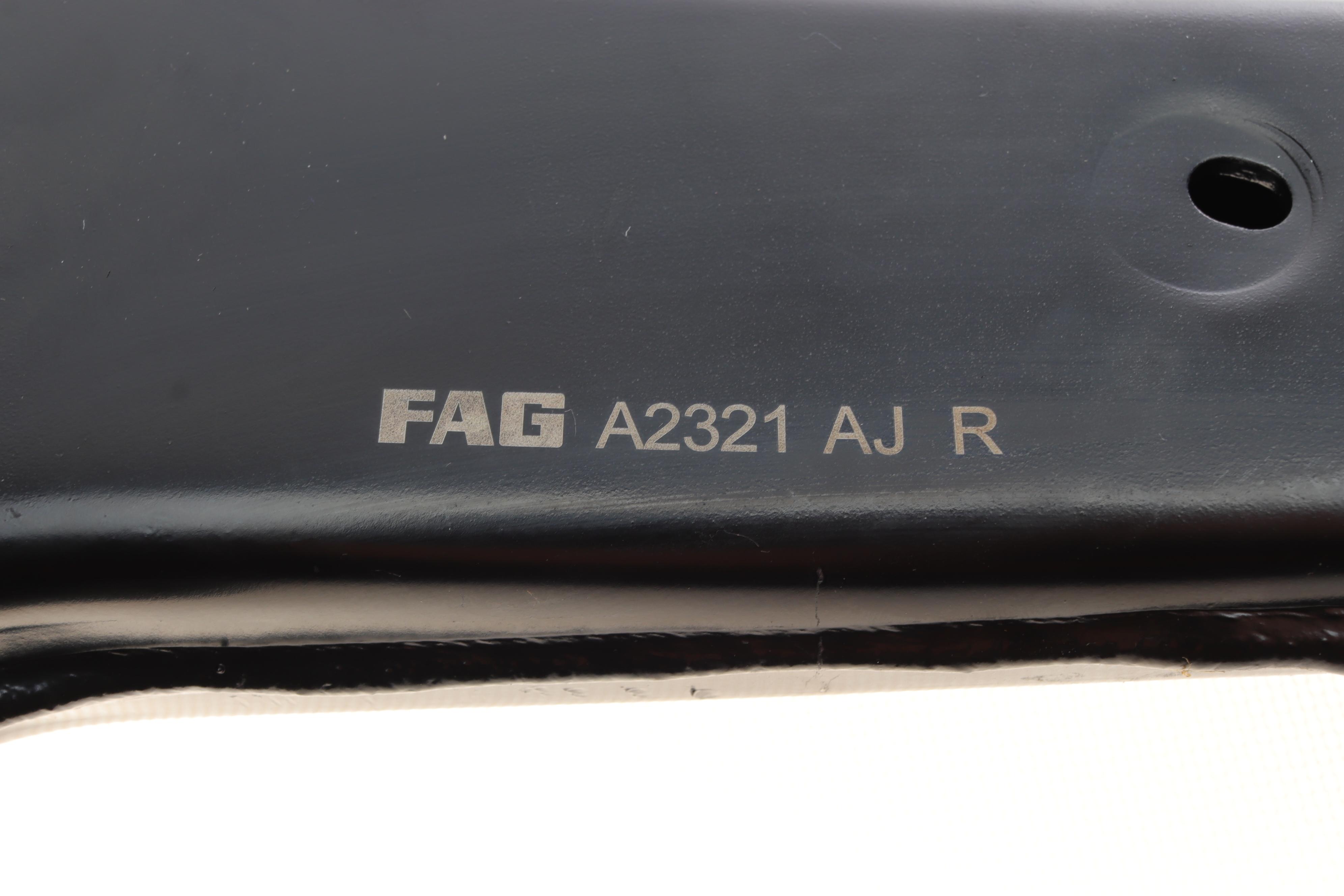 Важіль підвіски (передній/знизу) (R) Ford C-Max 07-10/Focus/Volvo C30/C70/S40/V50 04-12 (з кульовою)