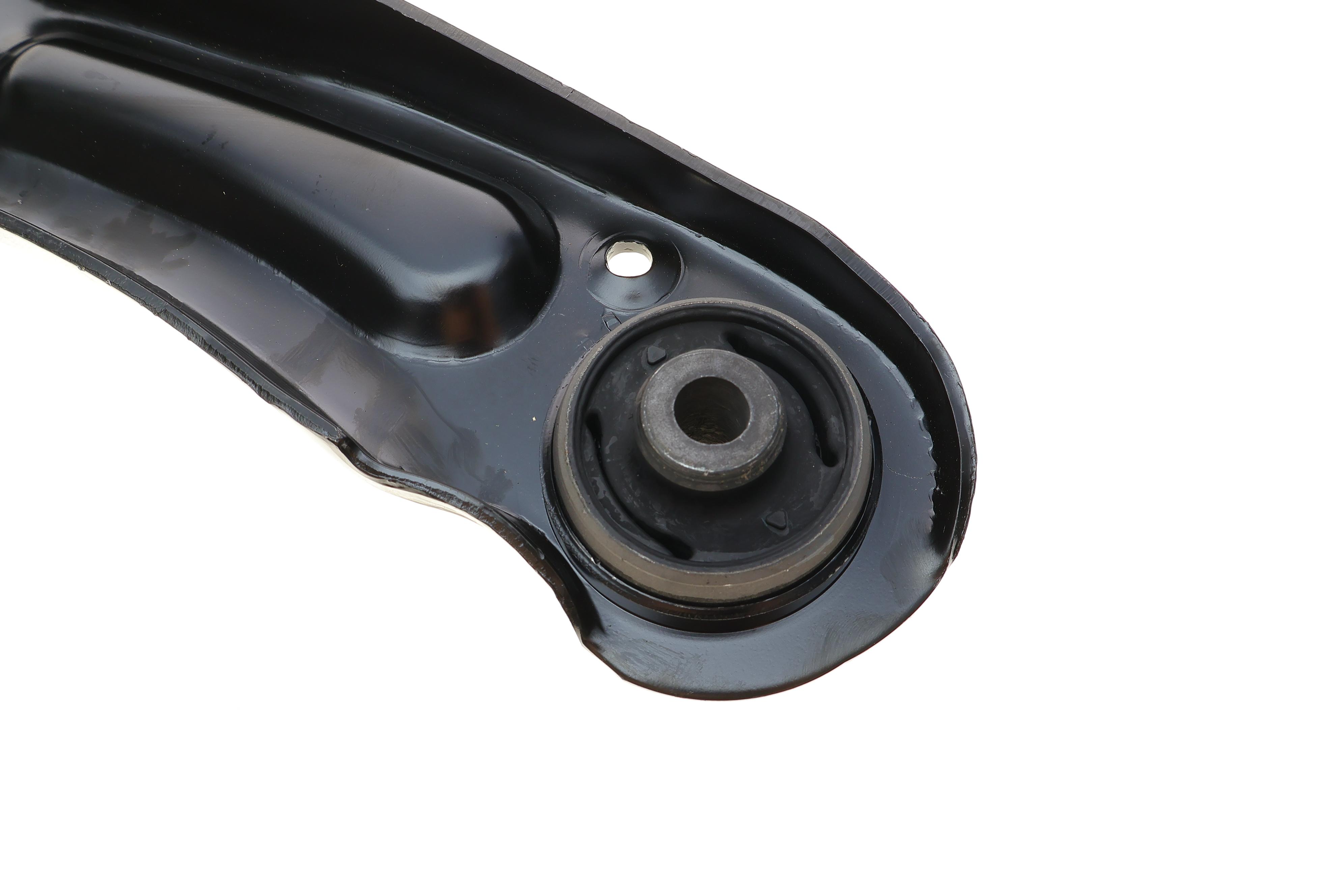 Важіль підвіски (передній/знизу) (R) VW Passat 10-