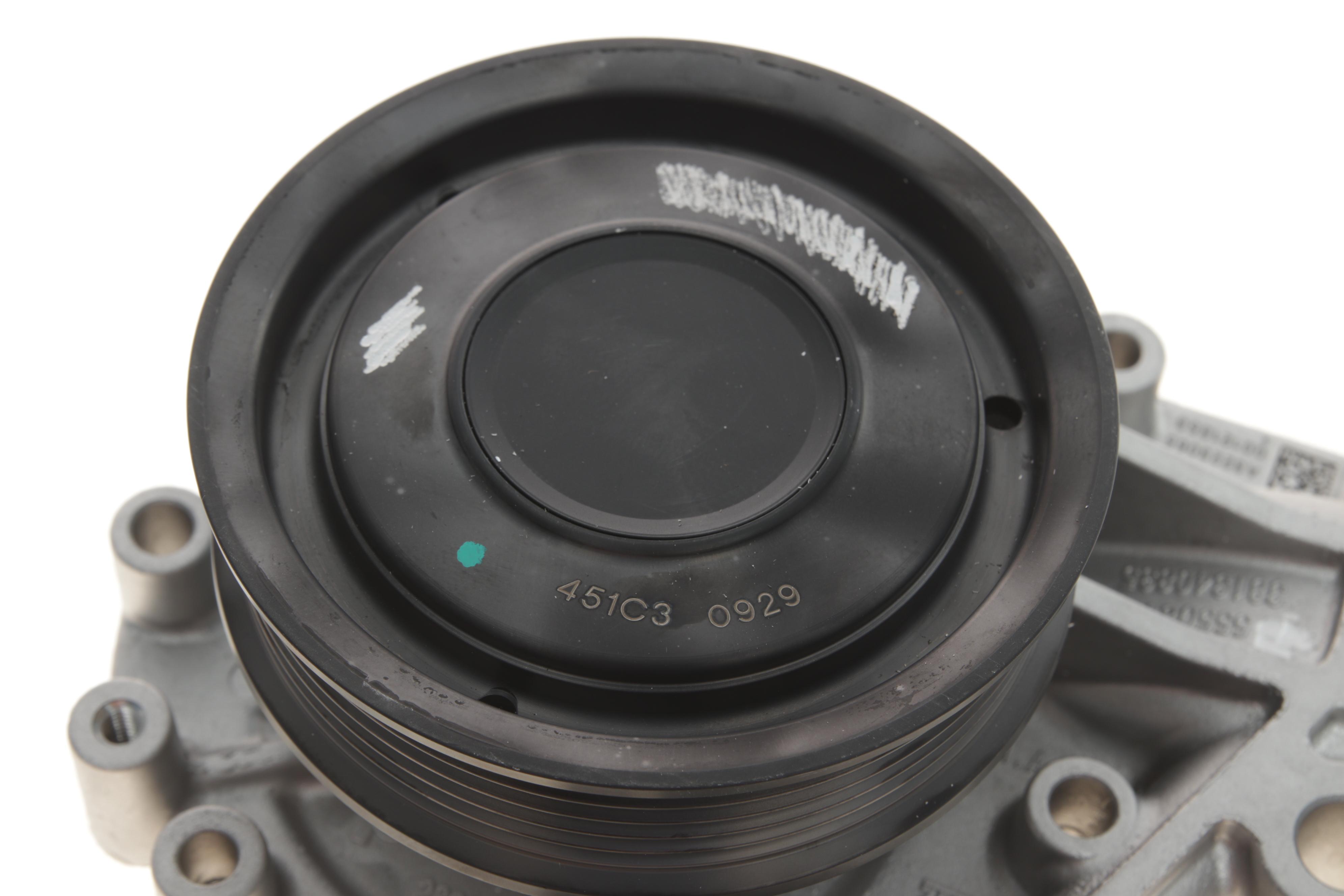 Помпа воды Opel Insignia A/B 2.0CDTI 15-/Zafira C 2.0CDTi 11- (без термостата)