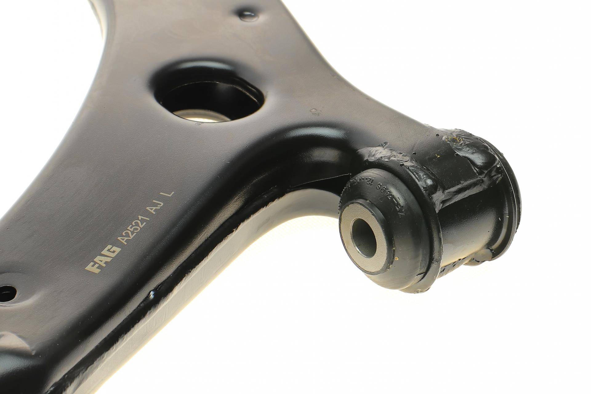 Важіль підвіски (передній) (L) Ford C-Max 07-10/Focus/Volvo C30/C70/S40/V50 04-13 (з кульовою)