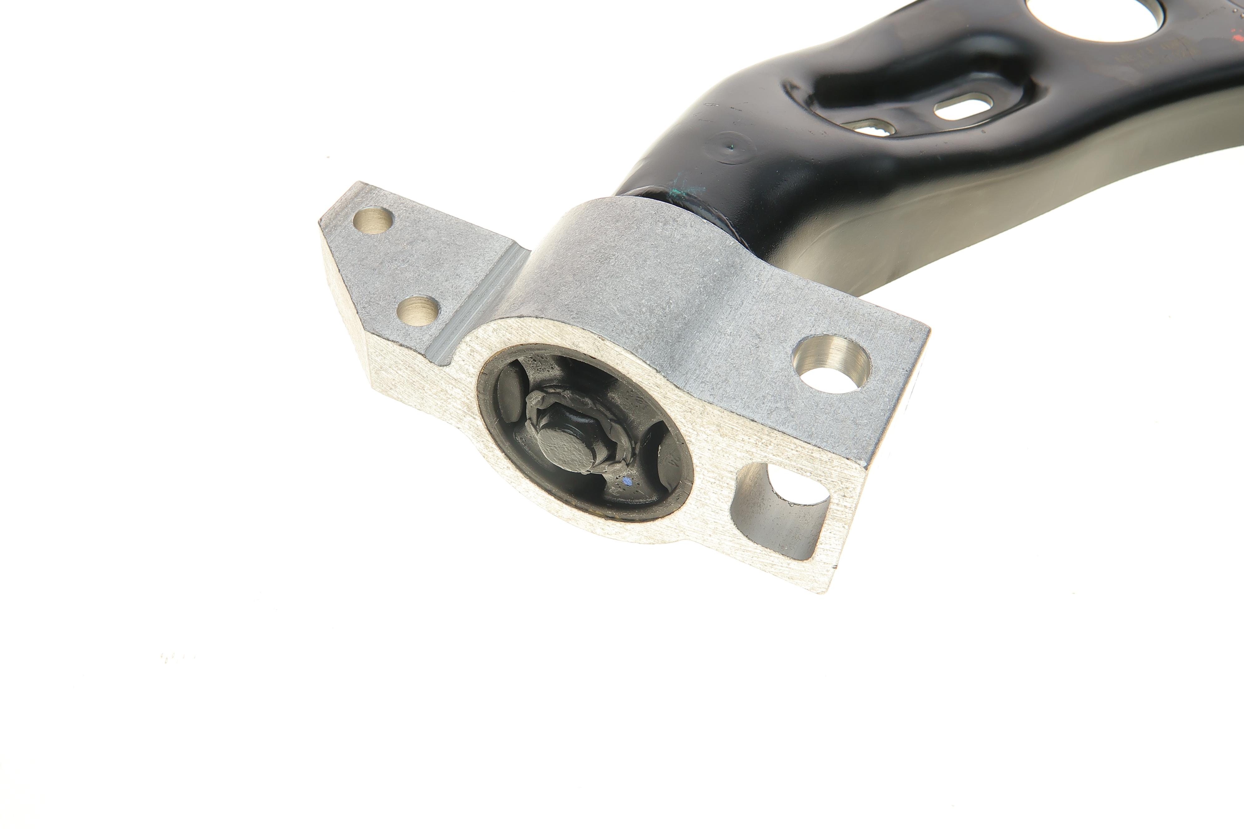 Важіль підвіски (передній/знизу) (R) VW Caddy/Golf/Touran/Skoda Octavia 03-