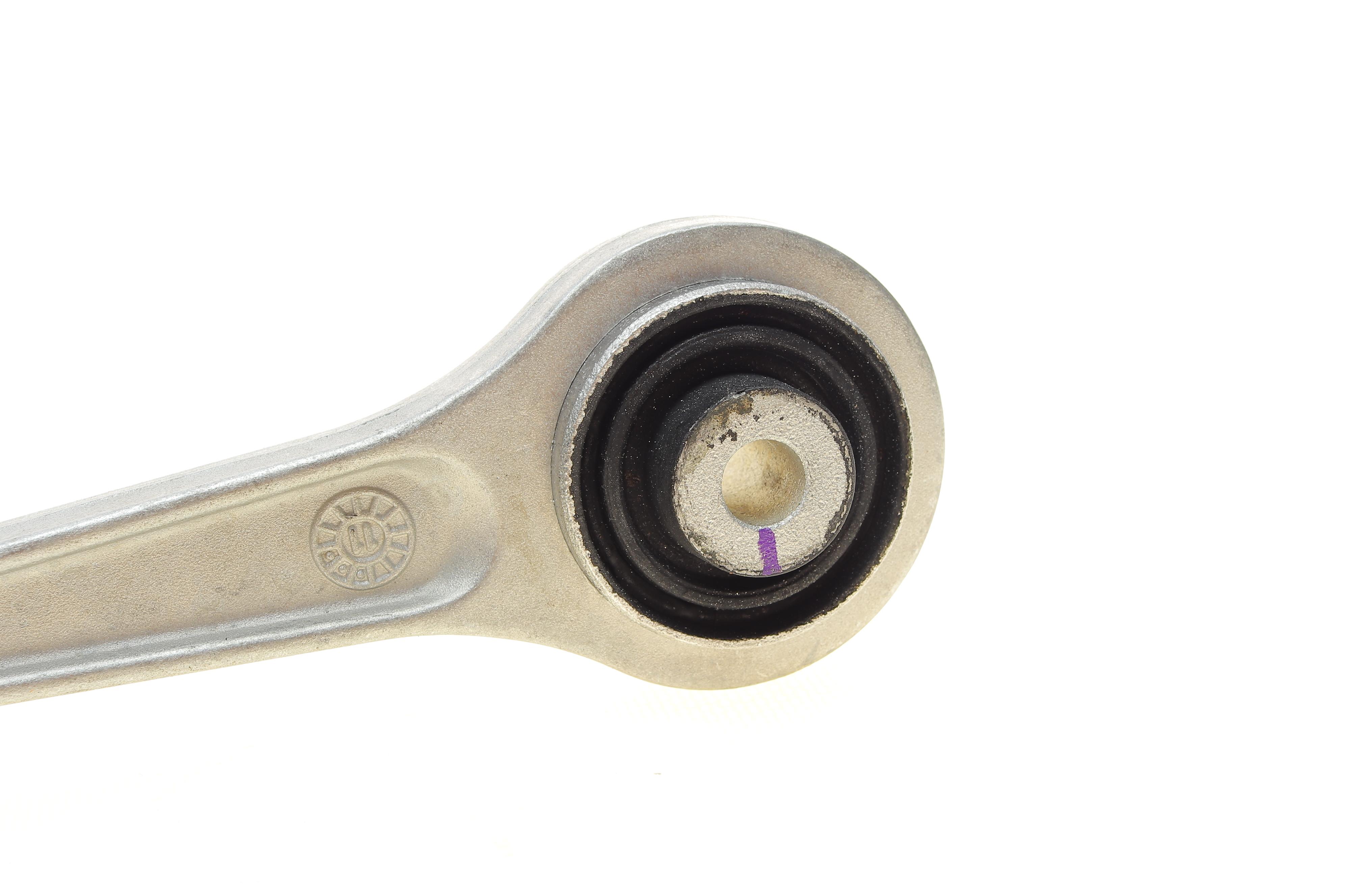 Важіль підвіски (задній/зверху) BMW 5 (E39)/7 (E38) 94-04