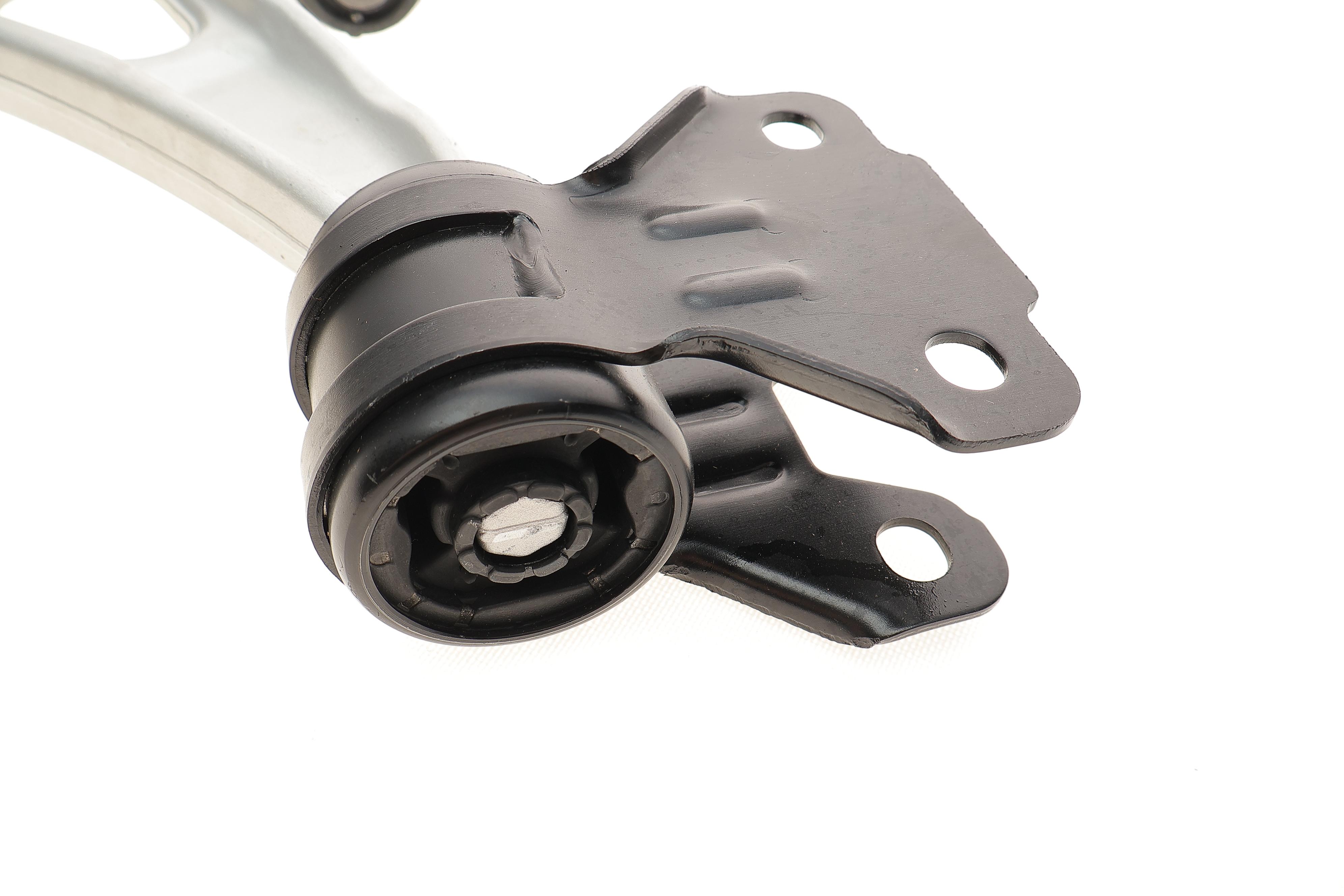 Важіль підвіски (передній/знизу) (L) Ford Focus III 10-