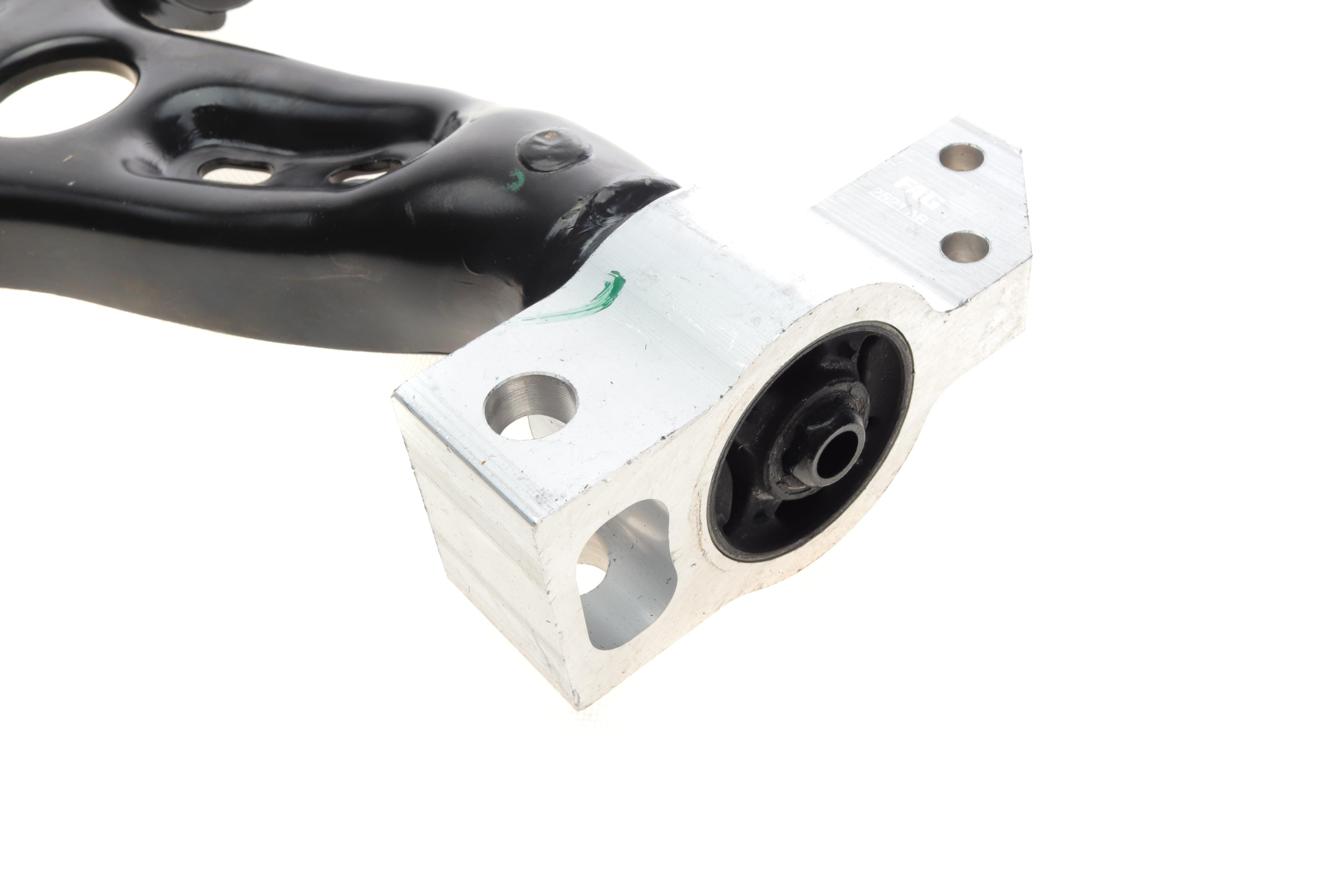 Важіль підвіски (передній/знизу) (L) VW Passat 05-14/Tiguan 07-18/CC 11-16