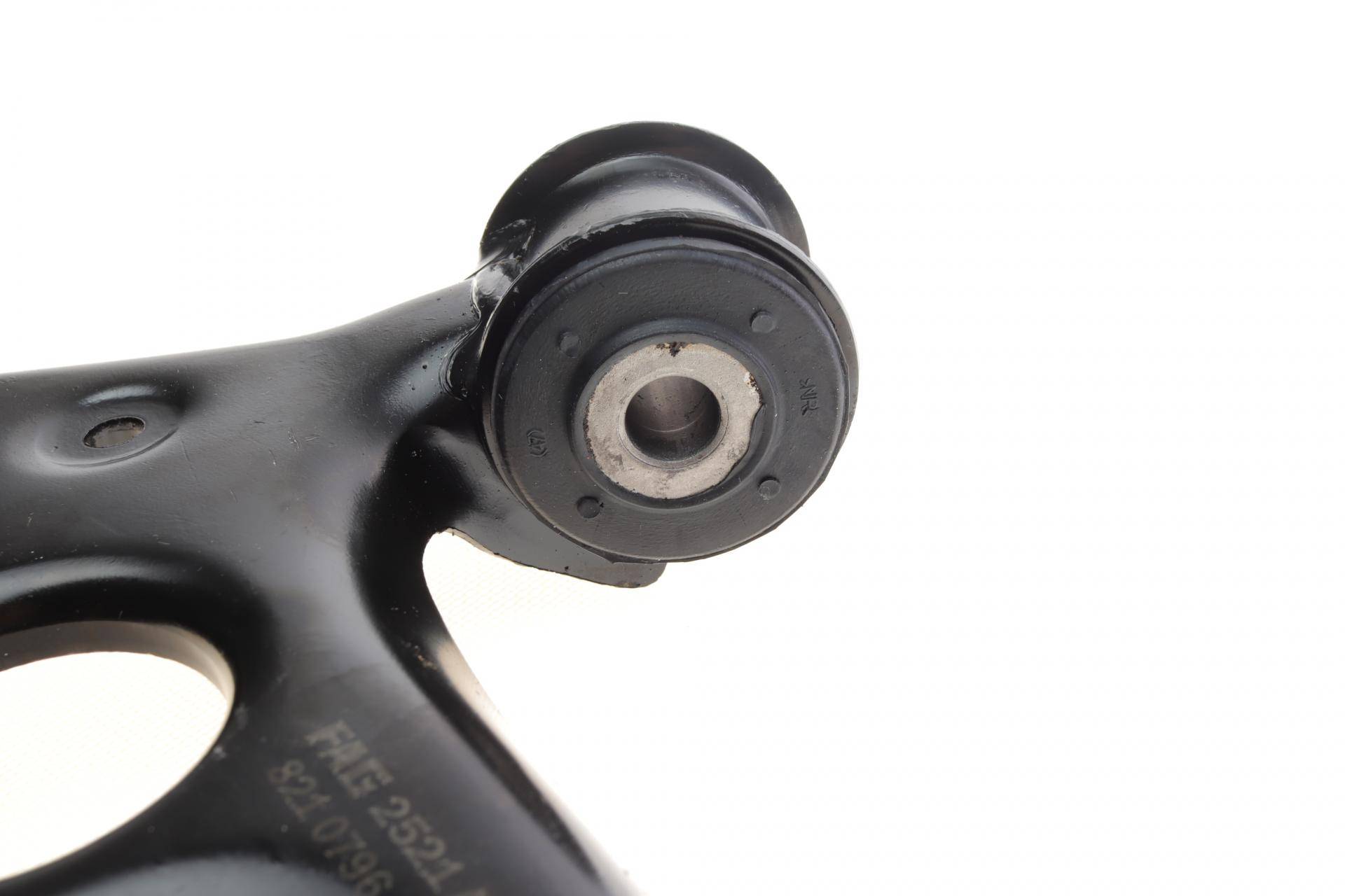 Важіль підвіски (передній/знизу) (L) VW Passat 05-14/Tiguan 07-18/CC 11-16