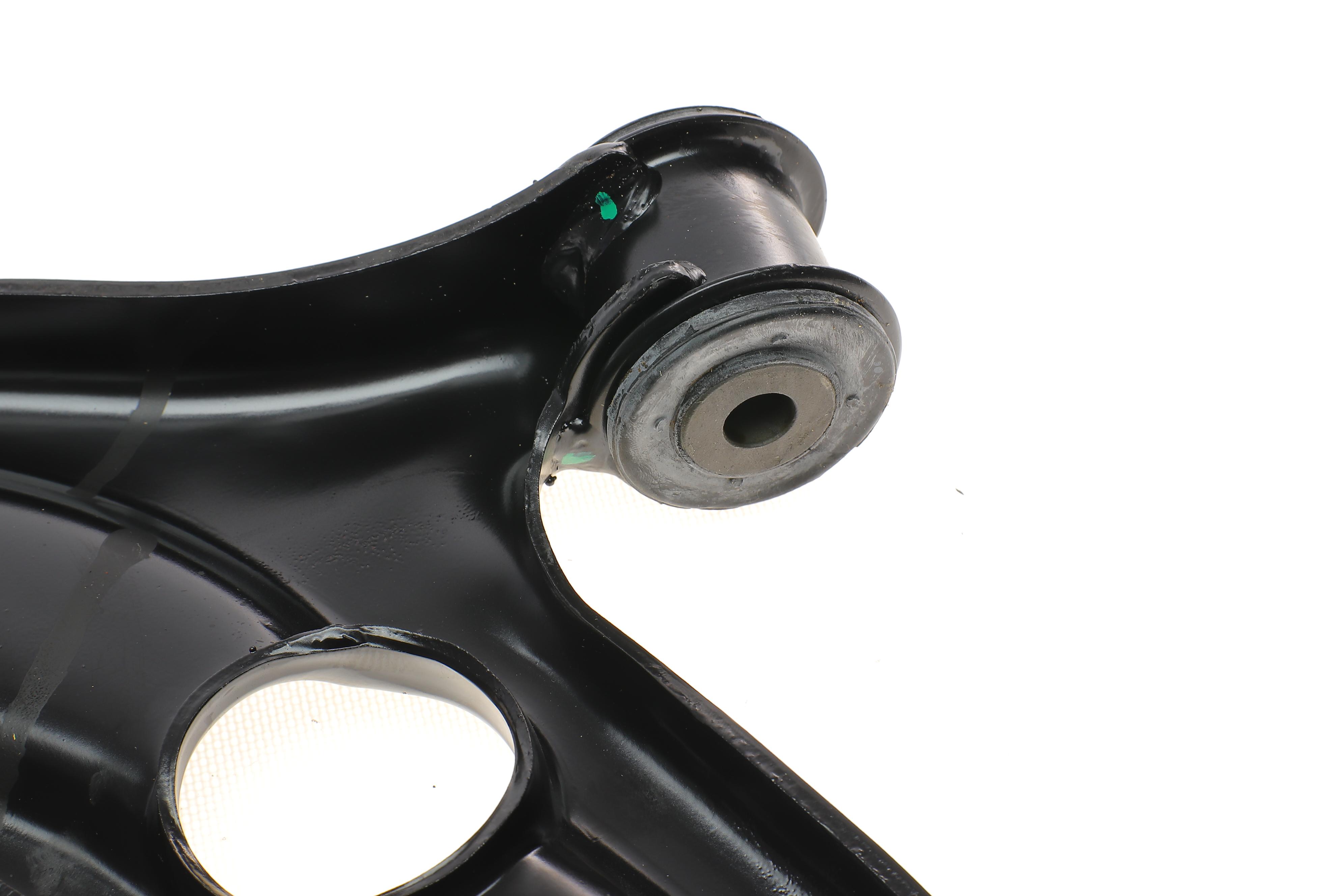 Важіль підвіски (передній/знизу) (R) Skoda Superb III/Kodiaq/Karoq/VW Passat B8/Touran/Tiguan 14-