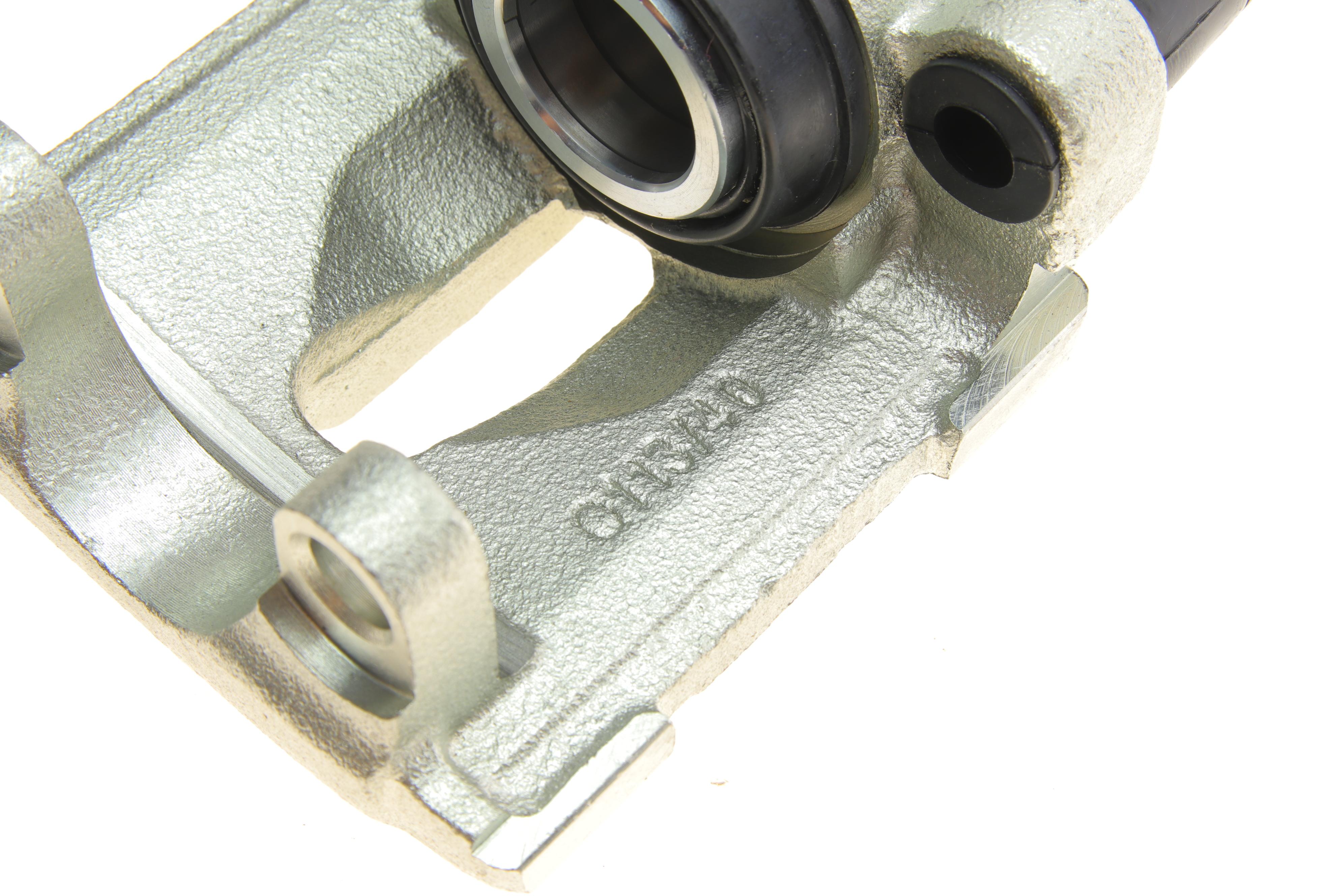 Супорт гальмівний (задній) (R) BMW 1 (E81/E87) 04-13