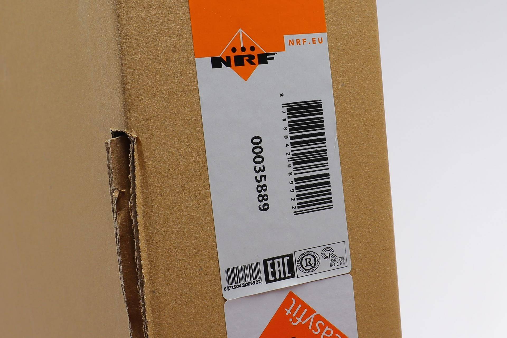 Радіатор кондиціонера Volvo XC70 II/XC90 I 2.4D-4.4 02-14