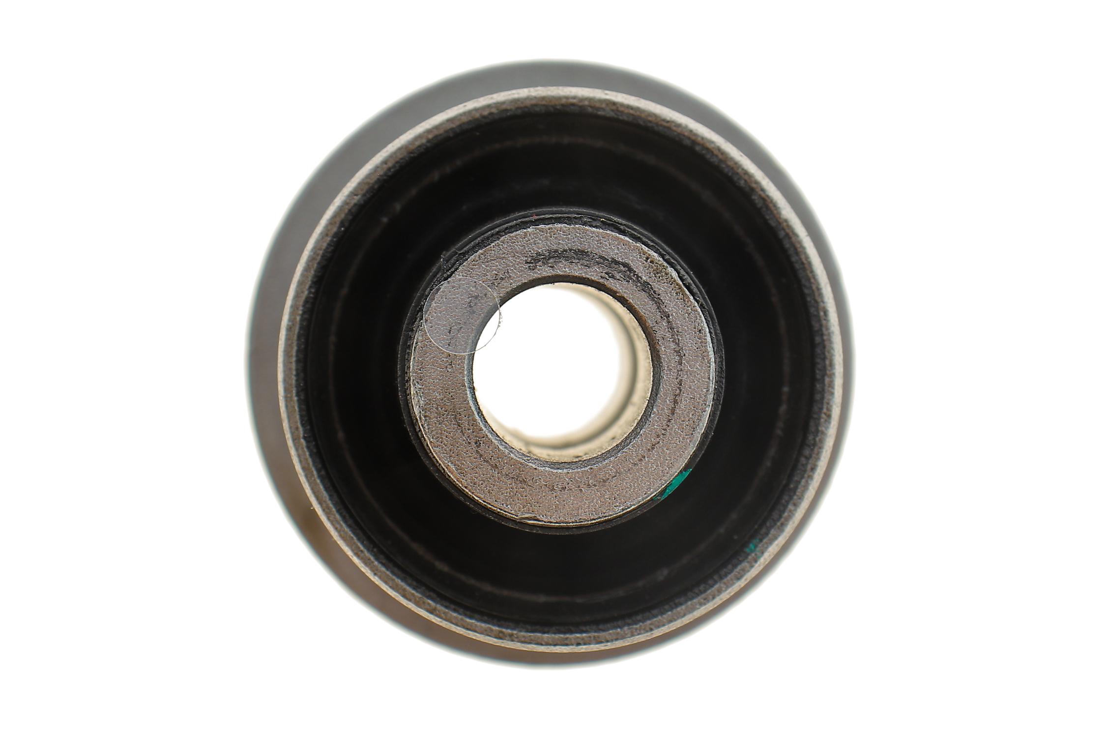 Сайлентблок рычага (заднего/снизу) Mitsubishi Pajero 00-