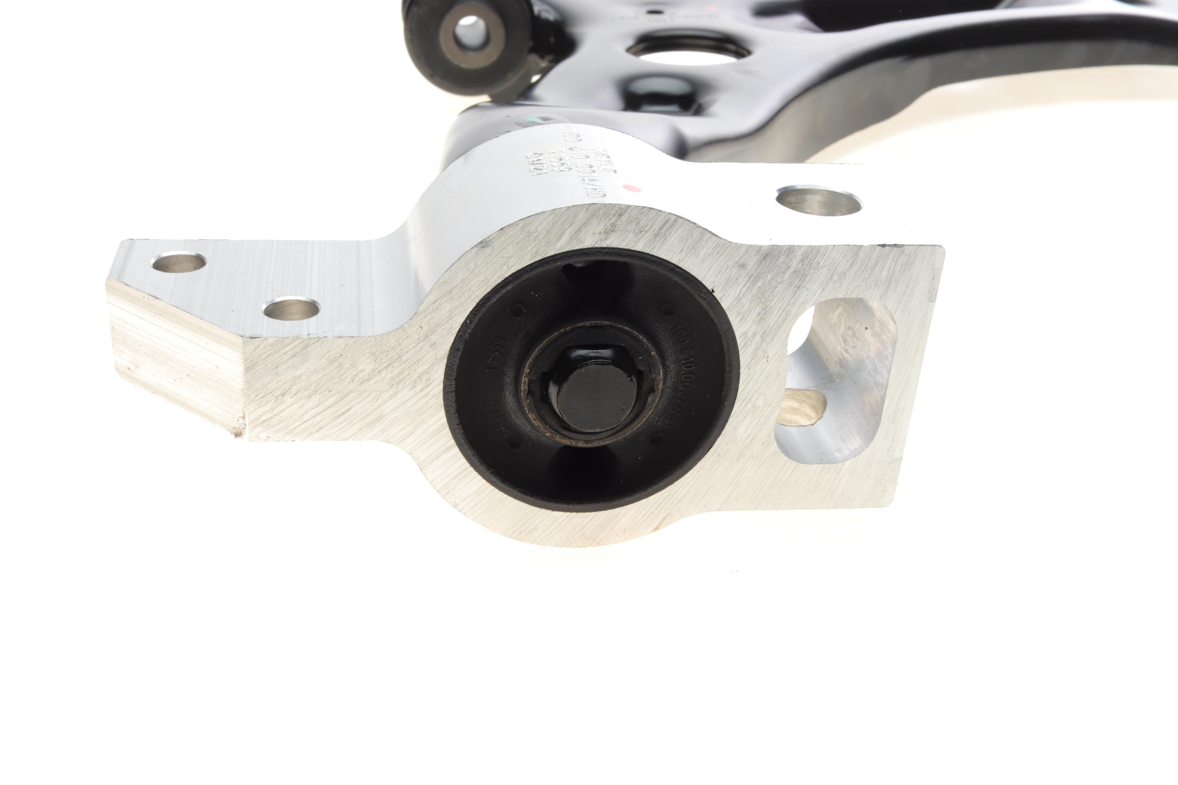 Важіль підвіски (передній/знизу) (R) VW Passat 05-14/Tiguan 07-18/CC 11-16