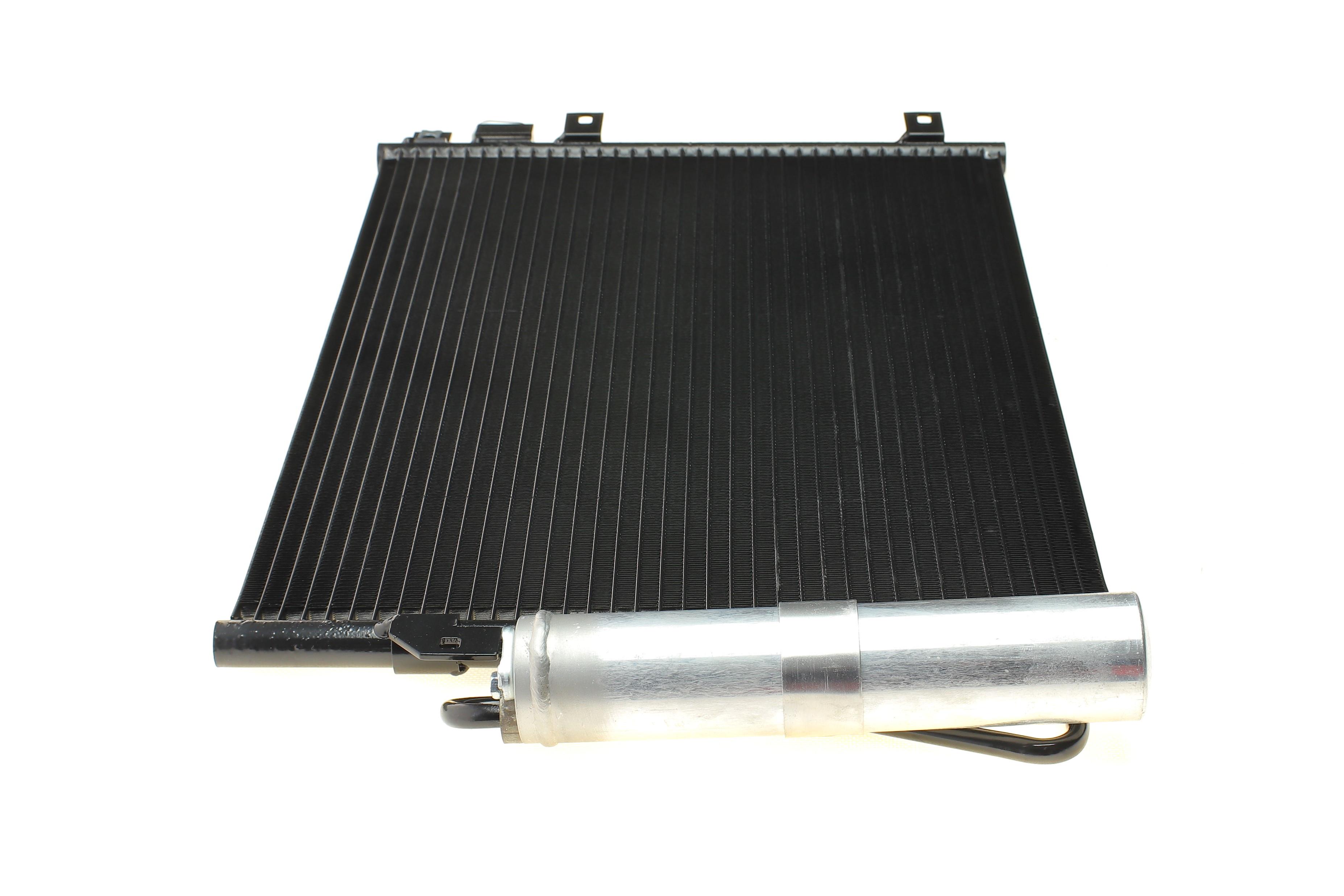 Радіатор кондиціонера Dacia Logan 1.4/1.6 16 V 04-