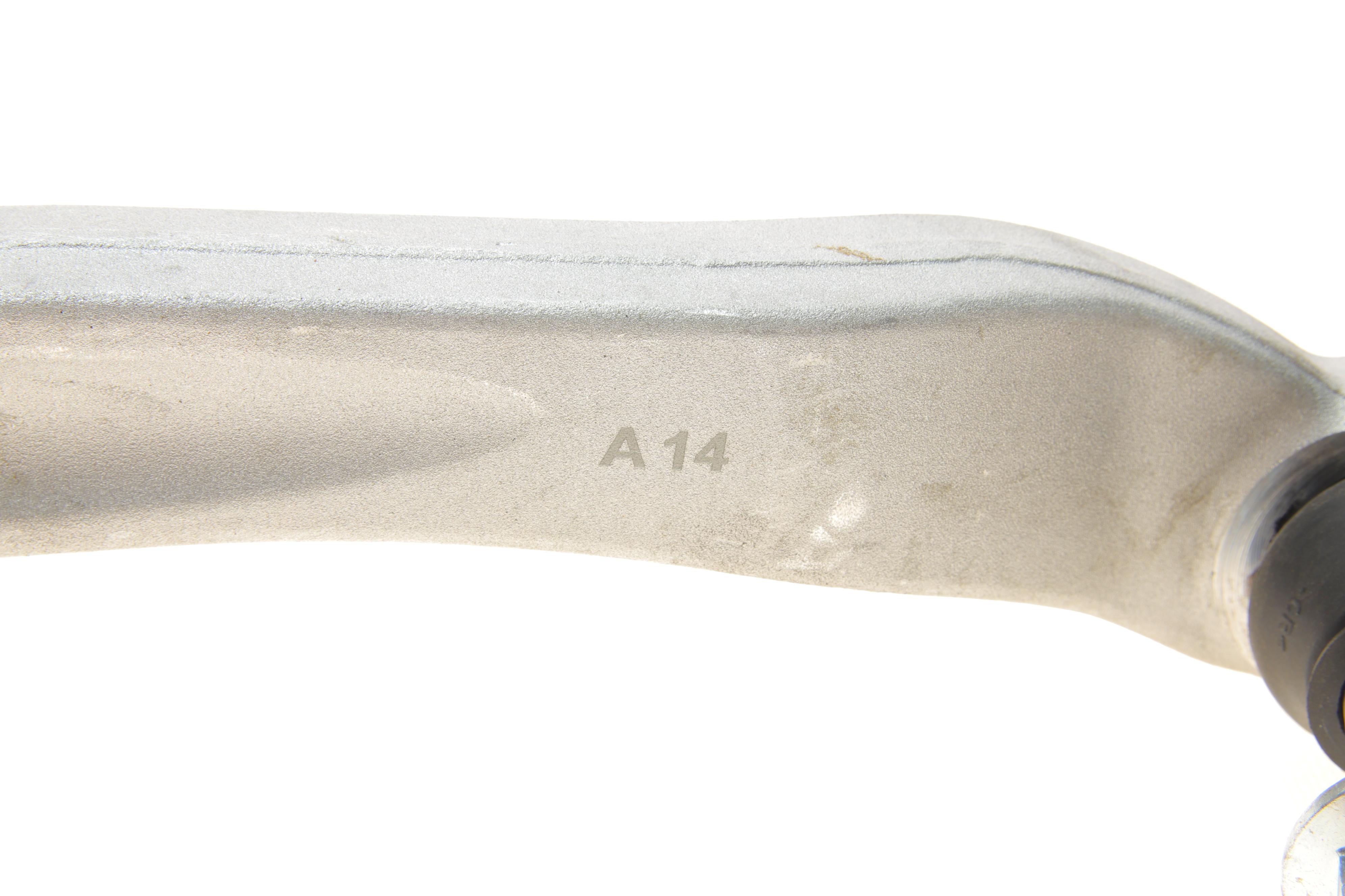 Важіль підвіски (передній/знизу/ззаду) (R) Audi A8 02-10