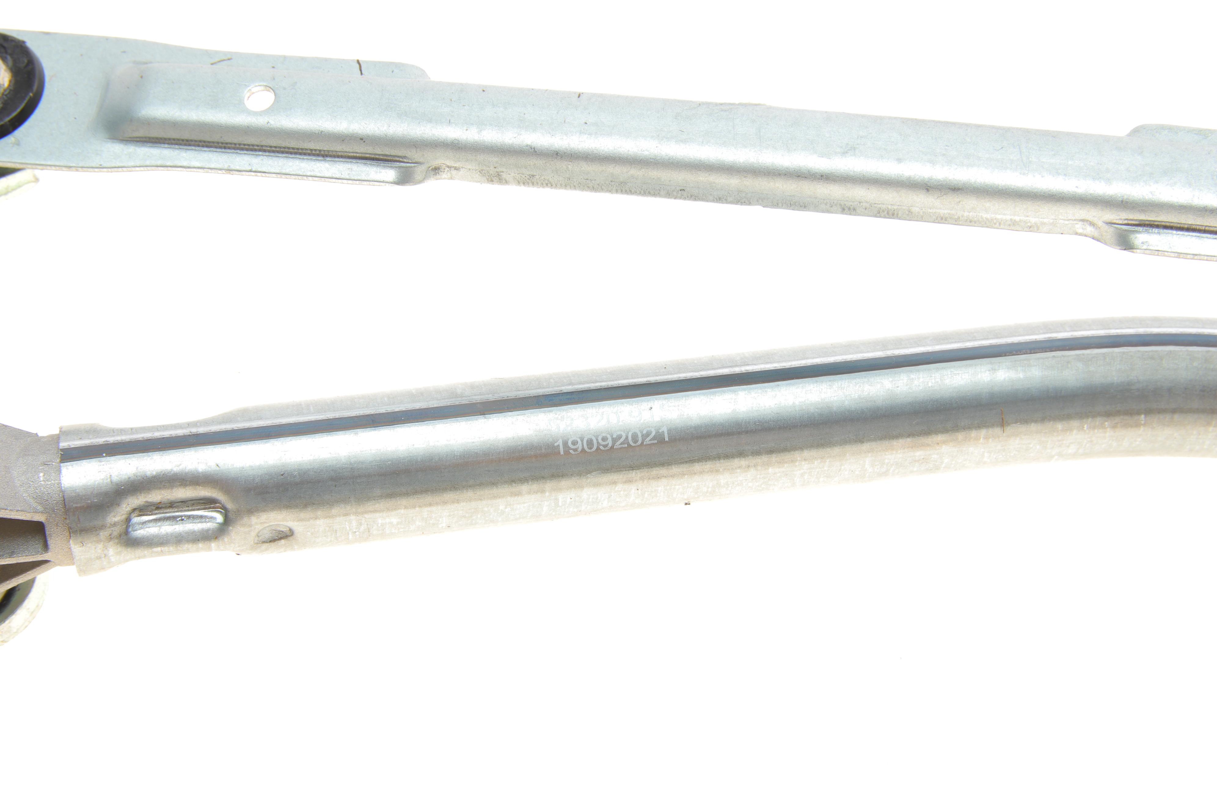 Механизм стеклоочистителя (трапеция) VW Polo IV 01-12 (без моторчика)