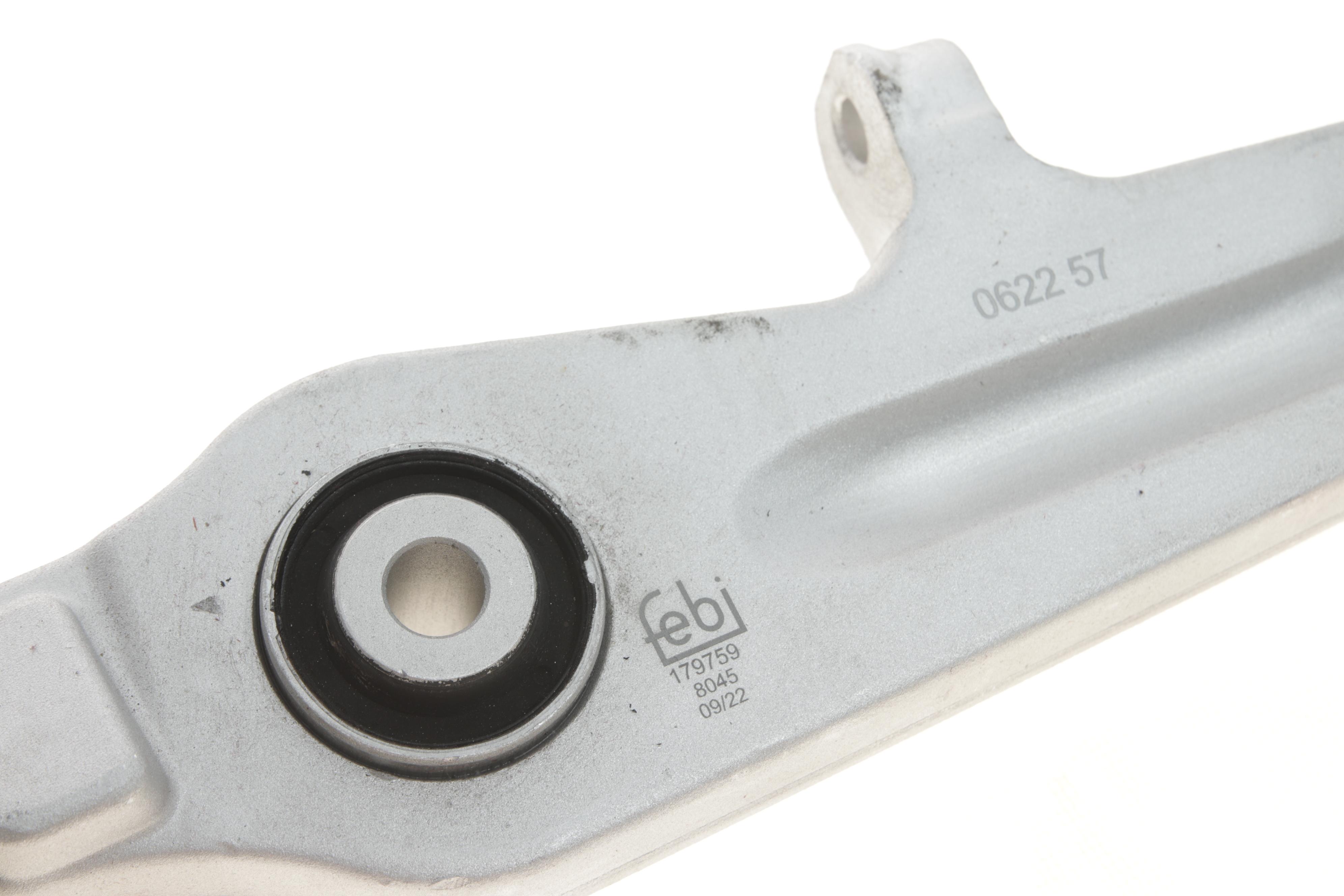 Важіль підвіски (передній/знизу) Audi A8 2.8-6.0 02-10