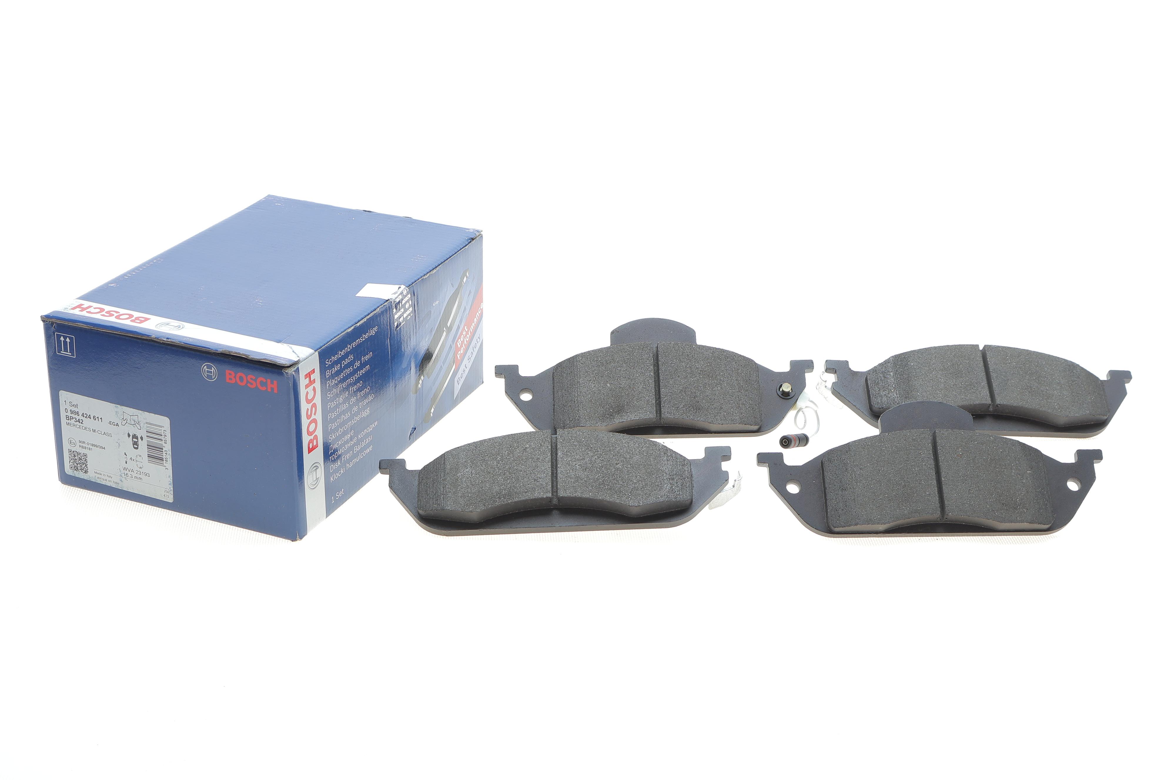 Колодки гальмівні (передні) MB M-class (W163) 98-05 (+датчик)