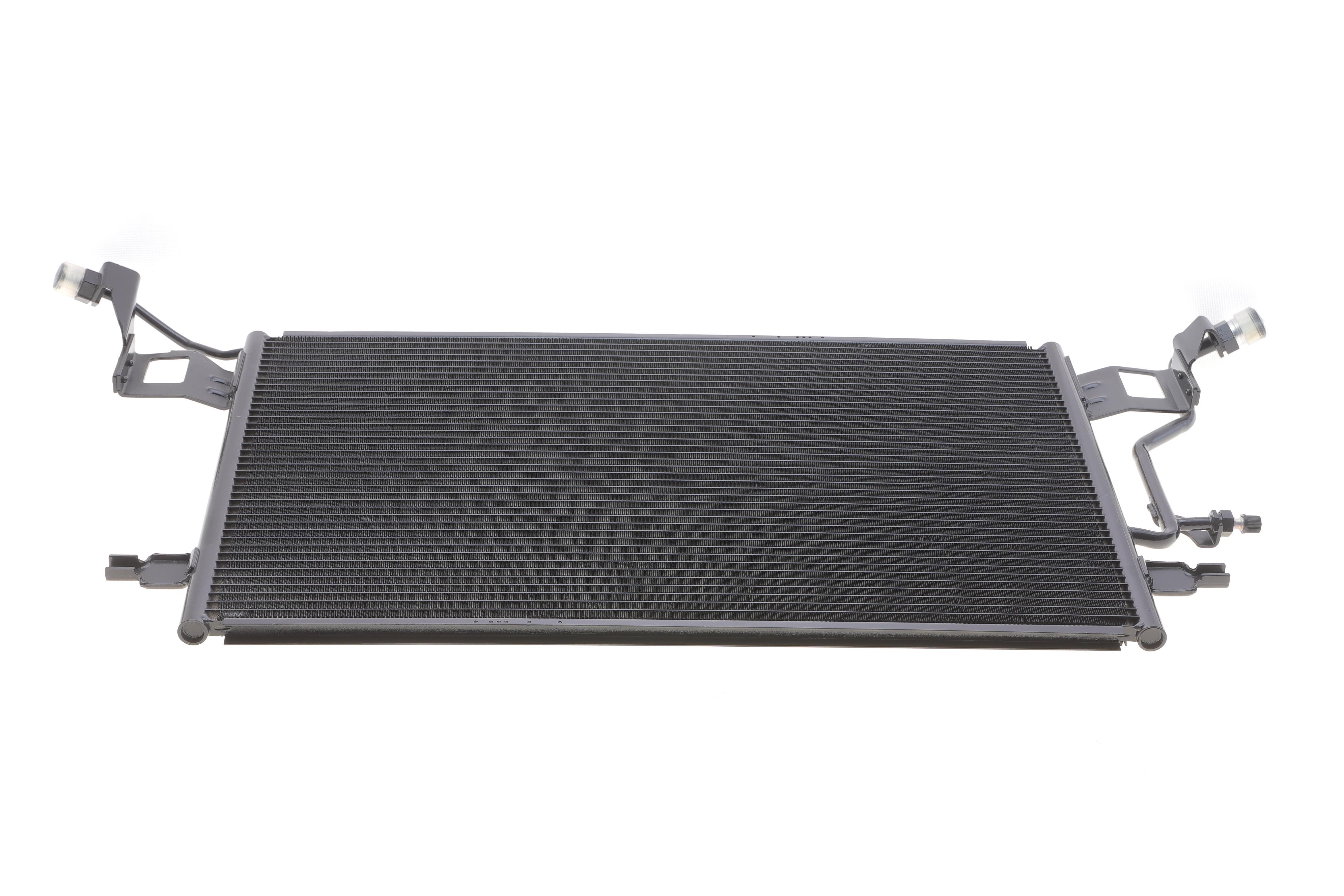 Радіатор кондиціонера (з осушувачем) VW Crafter 2.0D 16-