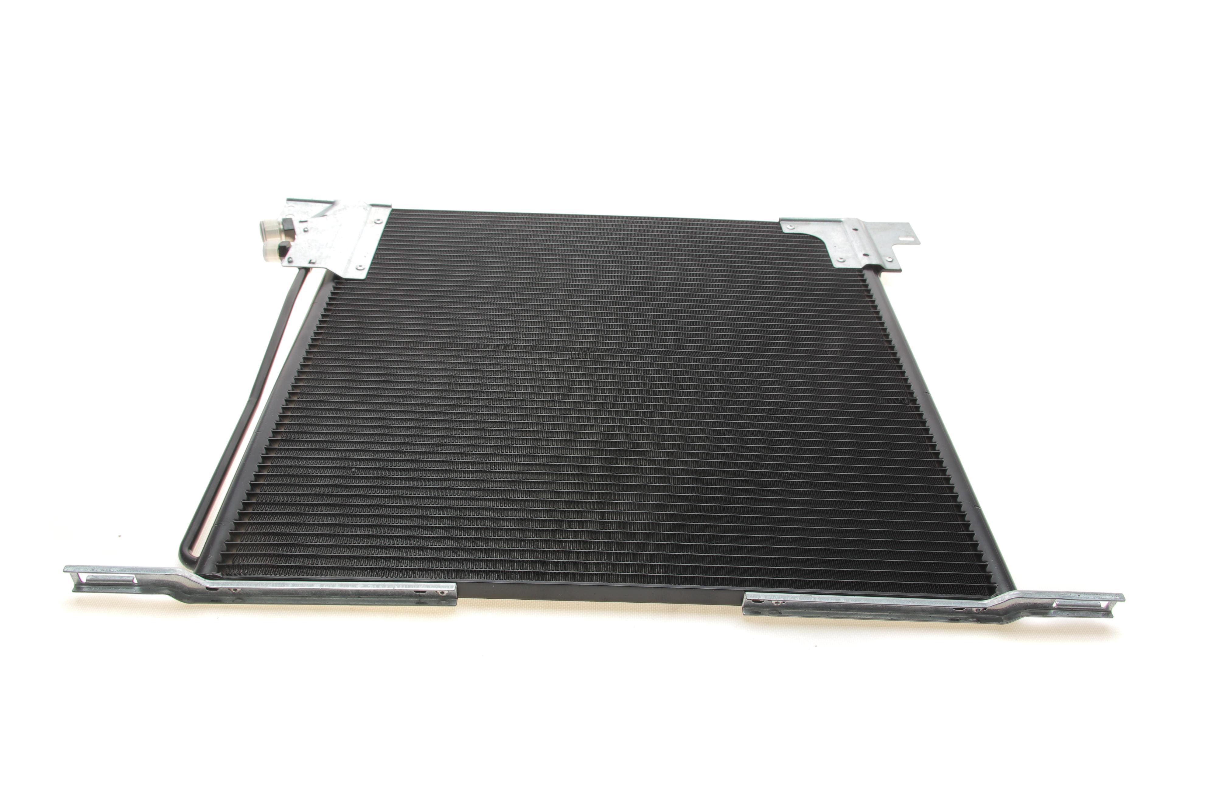 Радіатор кондиціонера MB Vito (W638) -03