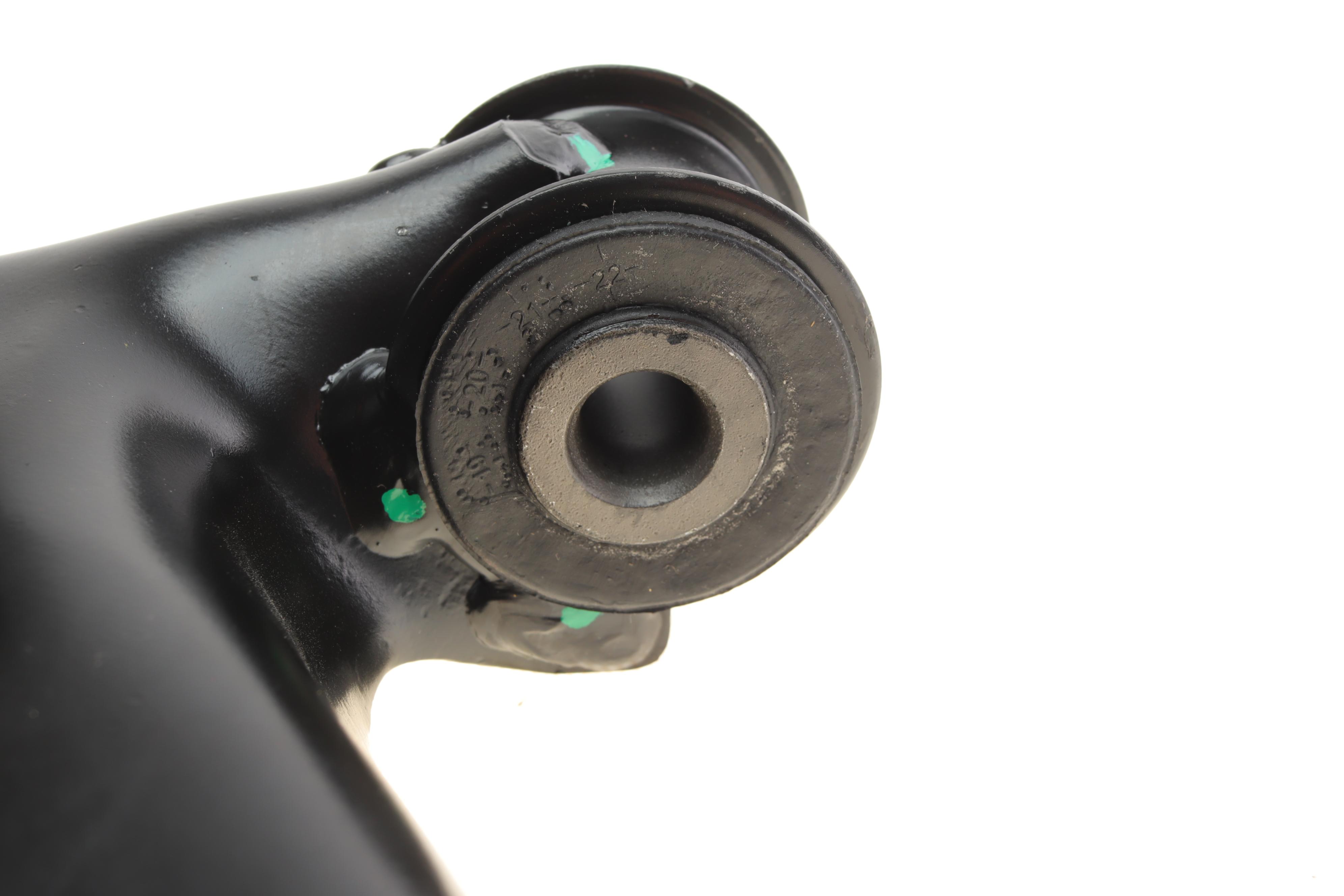 Важіль підвіски (передній/знизу) (L) Skoda Yeti 09-17/VW Caddy III/IV 04-