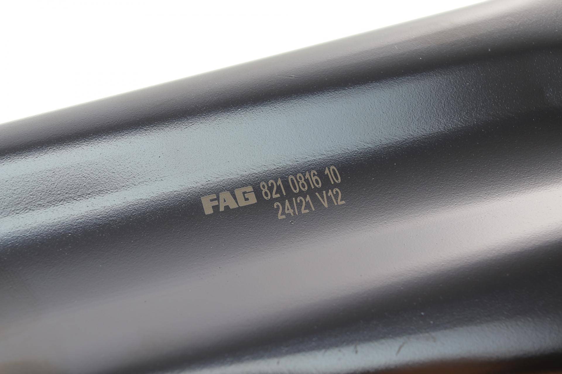 Важіль підвіски (задній) (R) Audi A3/Skoda Octavia II/VW Golf 03-16/VW Passat/Skoda SuperB/Yeti 10-