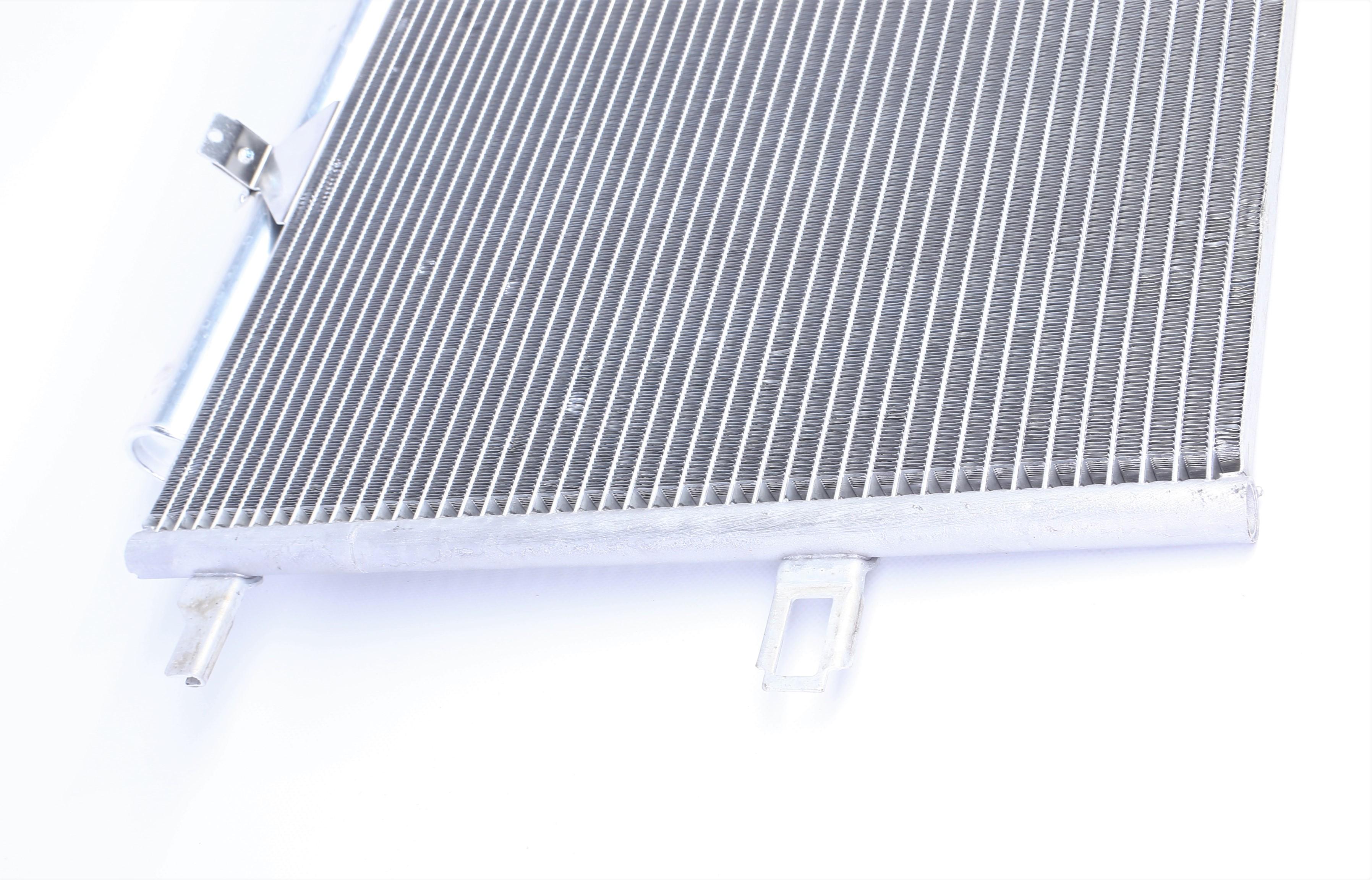 Радіатор кондиціонера MB E-class (W211) 1.8-5.5 02-