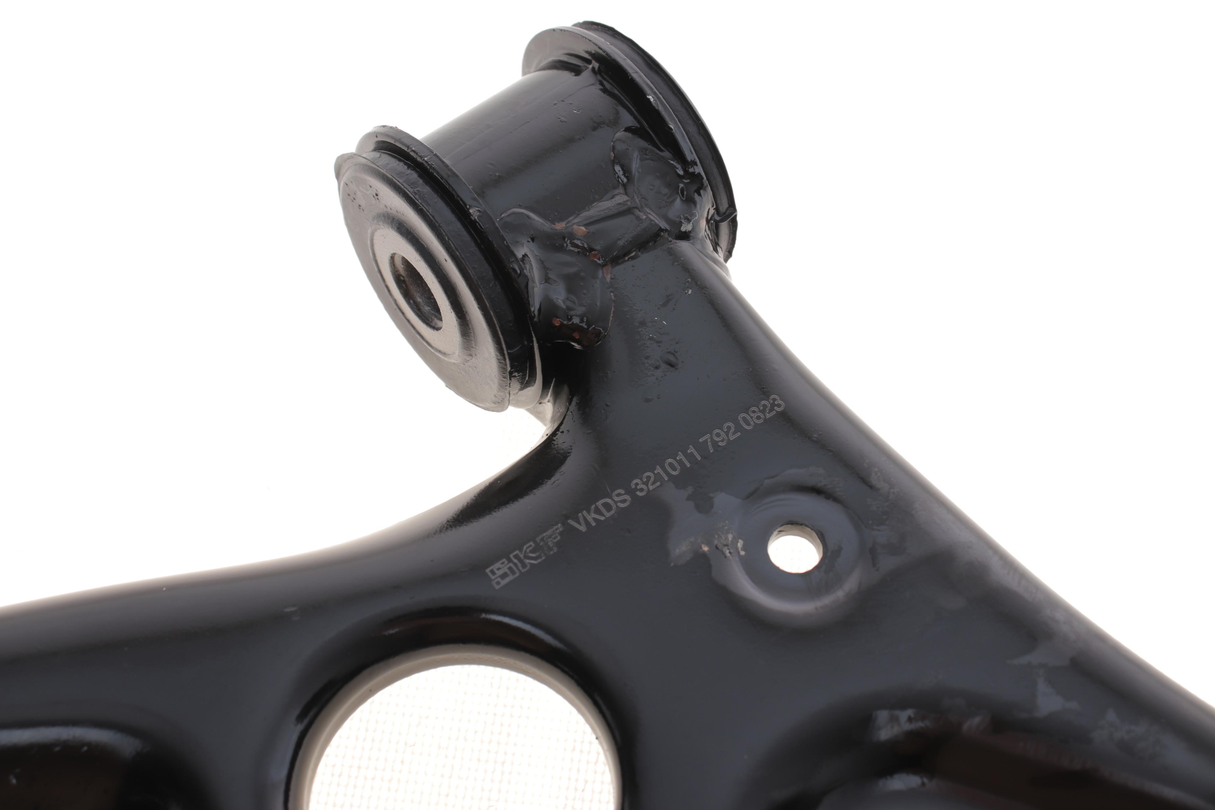 Важіль підвіски (передній/знизу) (R) VW Caddy/Golf/Touran/Skoda Octavia 03-