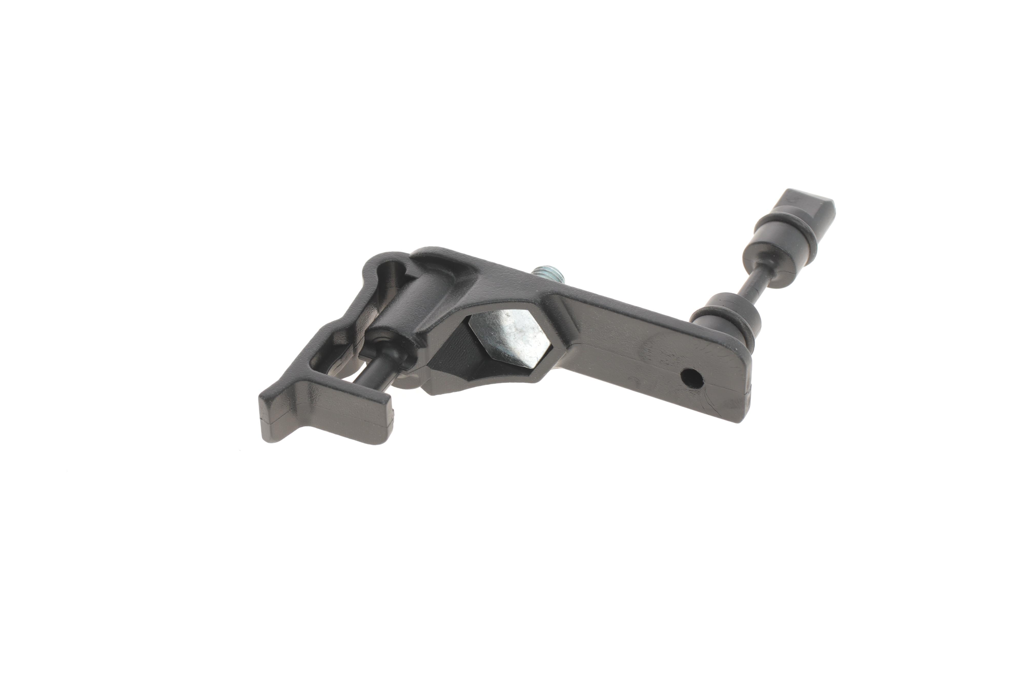 Кронштейн кулисы КПП Skoda Octavia/VW Golf III/IV/Passat 96-10