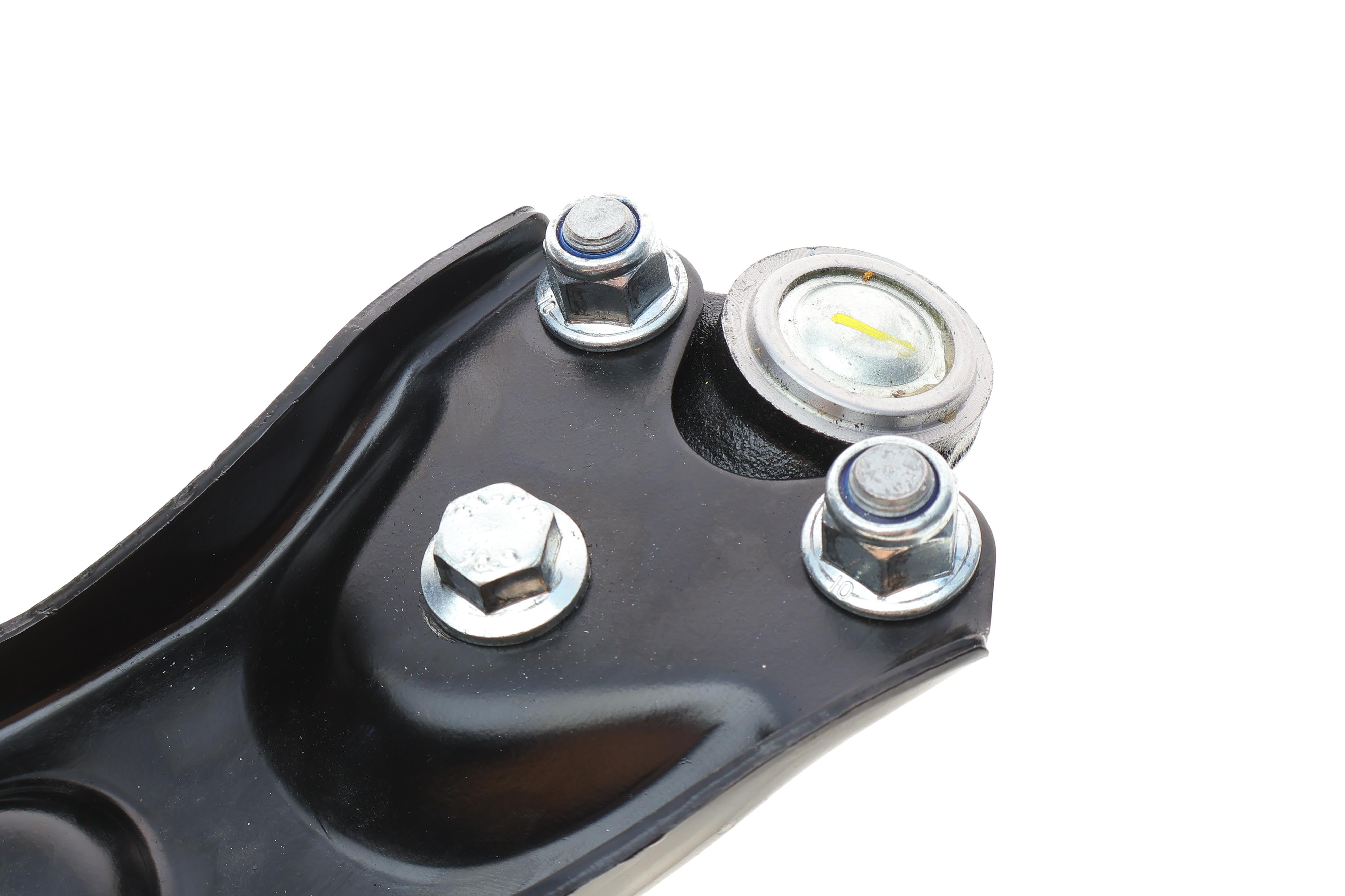 Важіль підвіски (передній/знизу) (R) Hyundai Elantra 16-