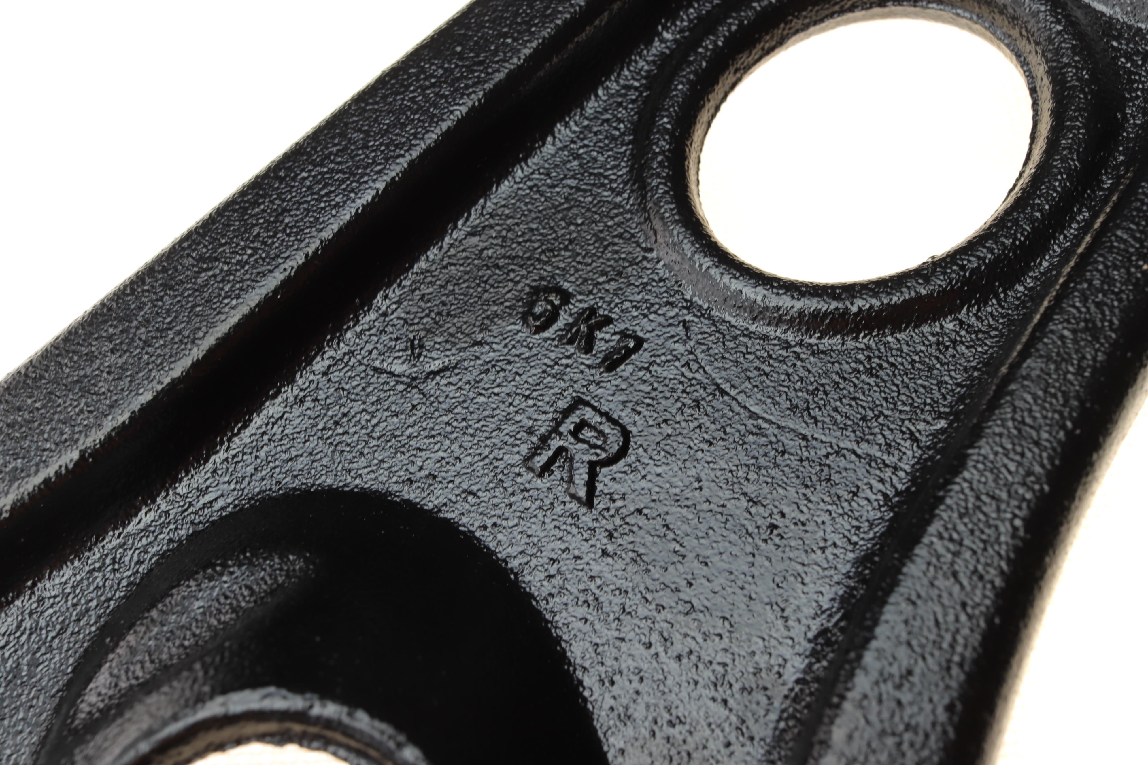 Важіль підвіски (передній) (R) Opel Vivaro B/Renault Trafic III 14-