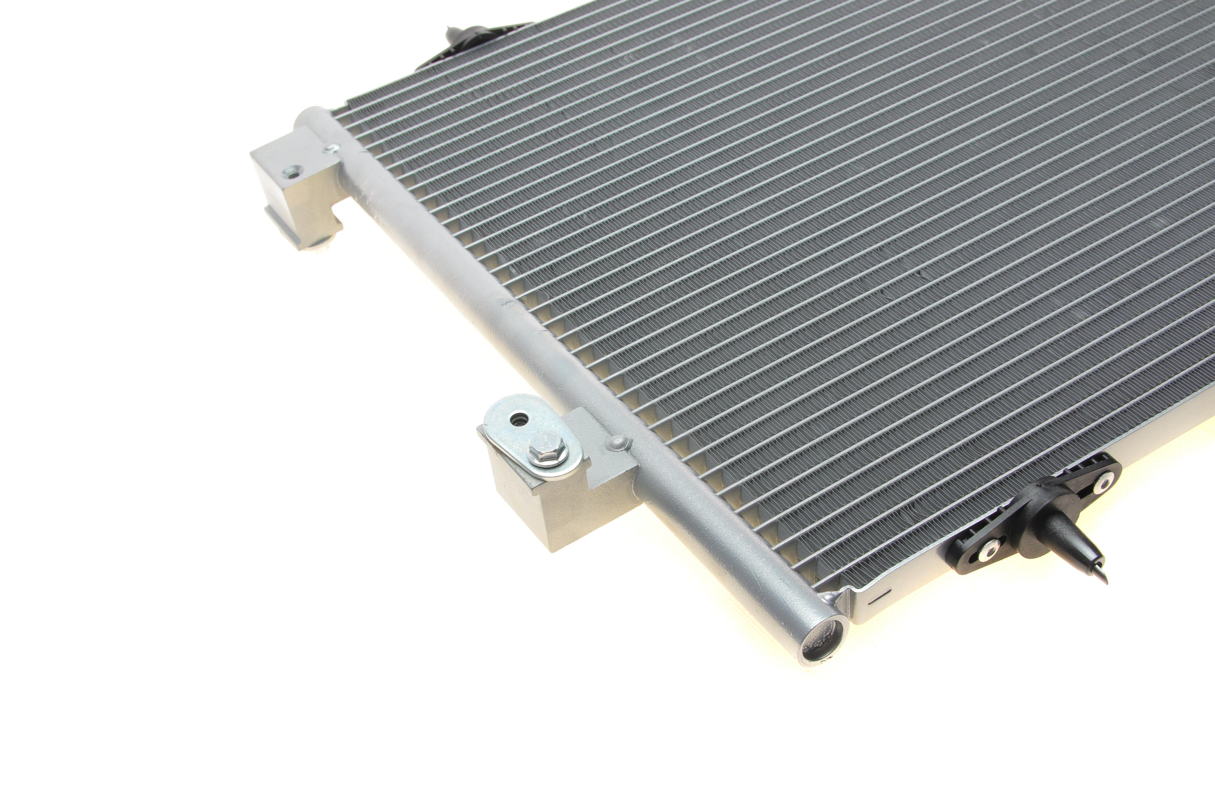 Радіатор кондиціонера Citroen C5/Peugeot 407/508 2.0 HDi 08-