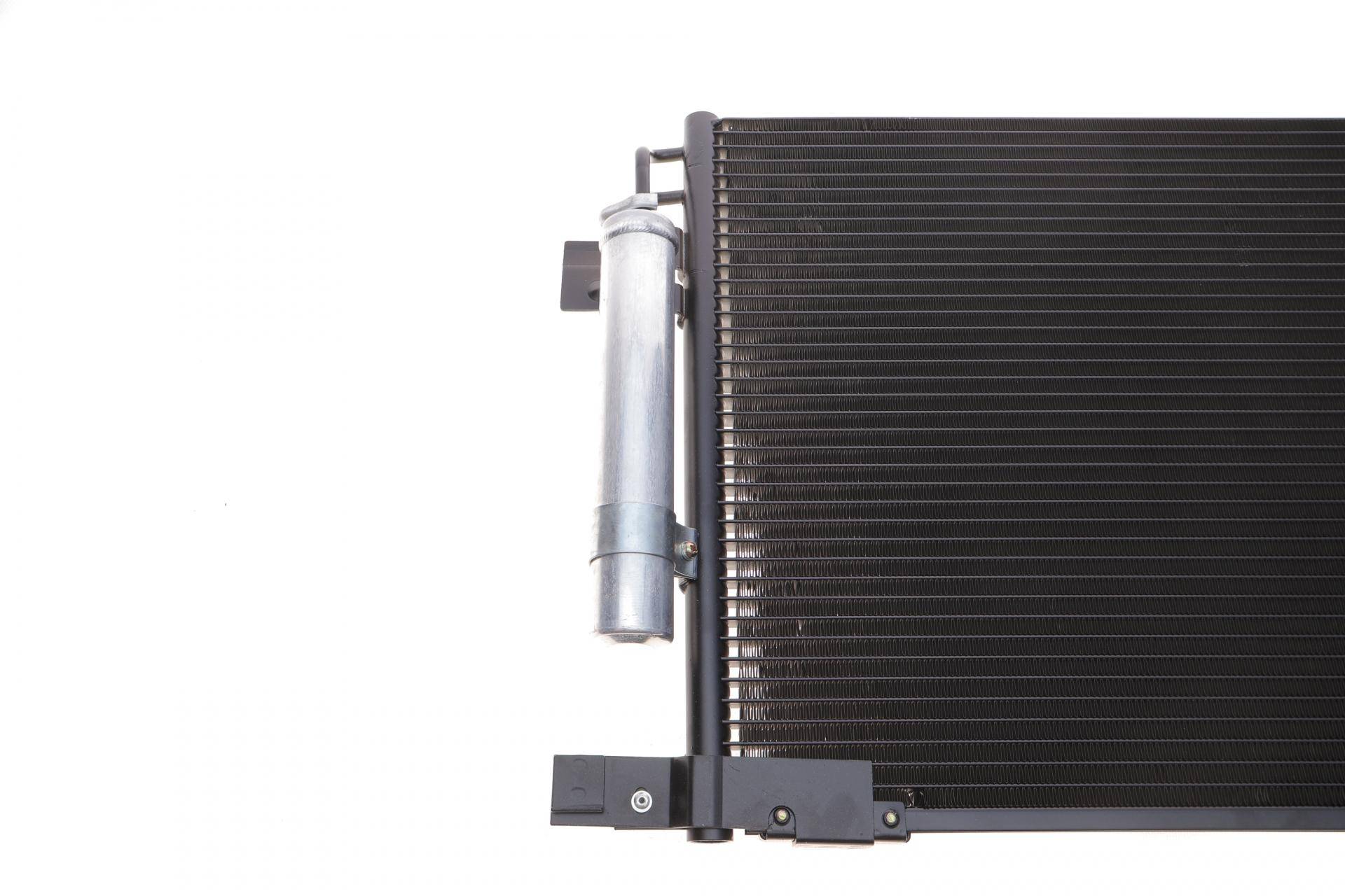 Радіатор кондиціонера Mitsubishi Lancer/Outlander II 06-