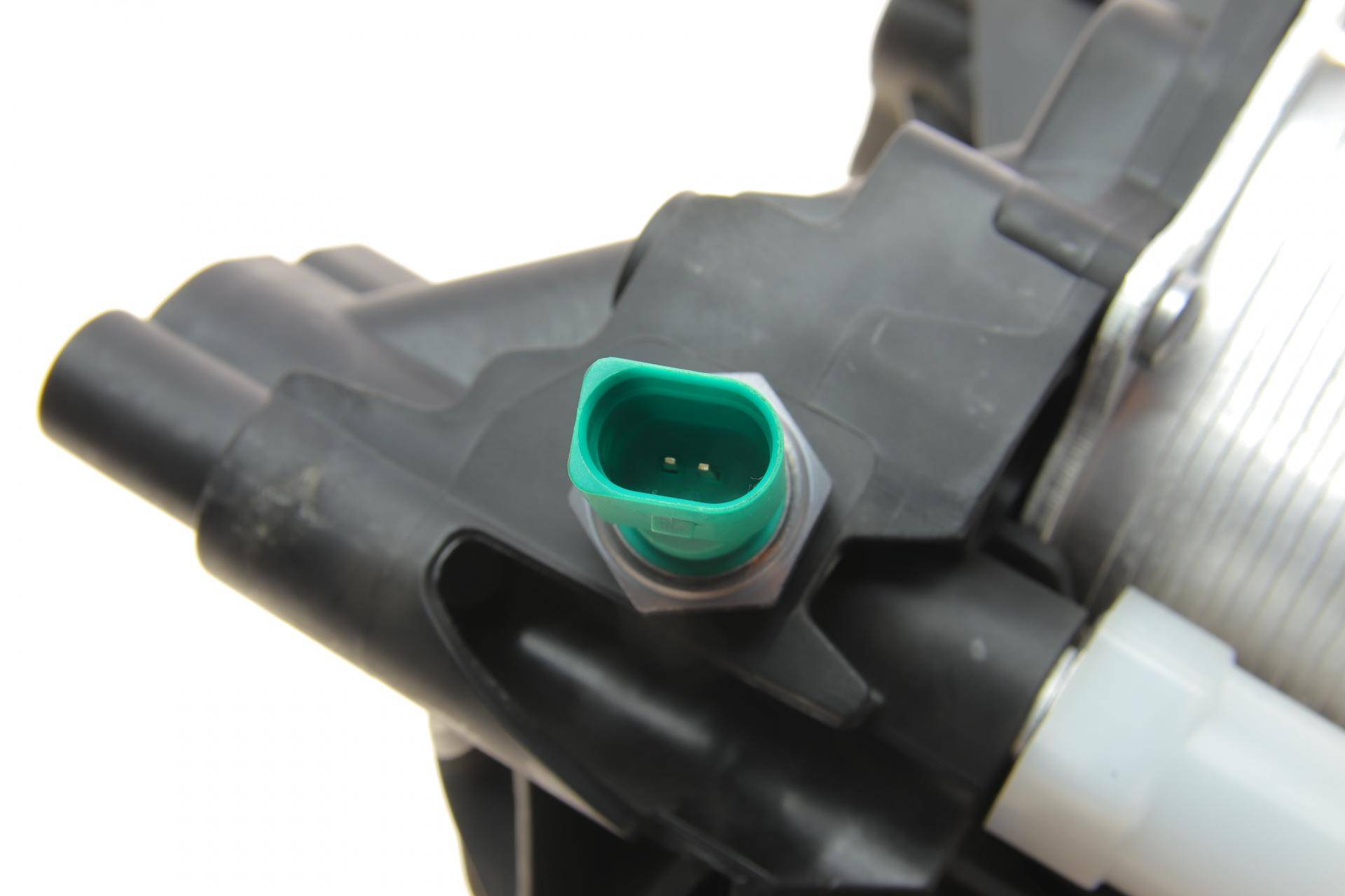 Корпус фільтра масляного (з радіатором) Audi A4/A5/A6/Q5 2.0D 12-