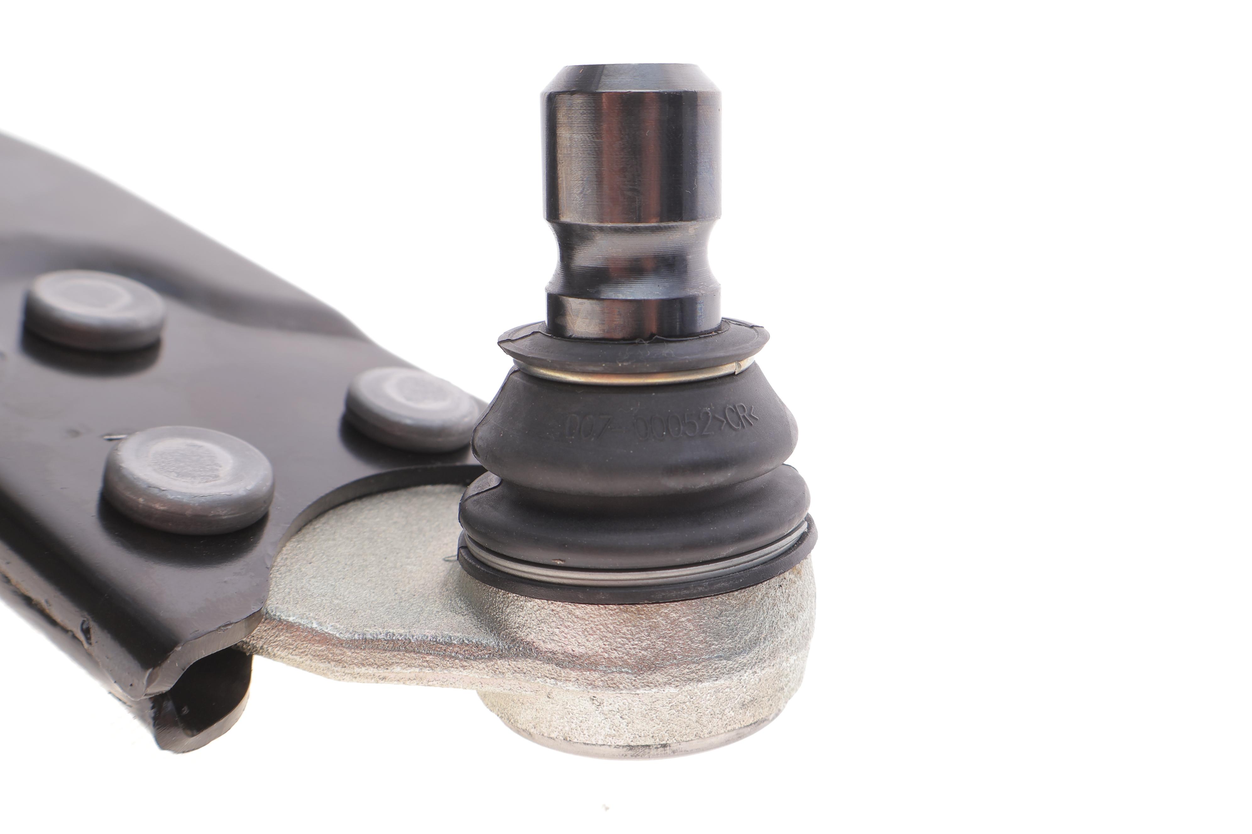 Важіль підвіски (передній/знизу) (R) Volvo V40 12-19