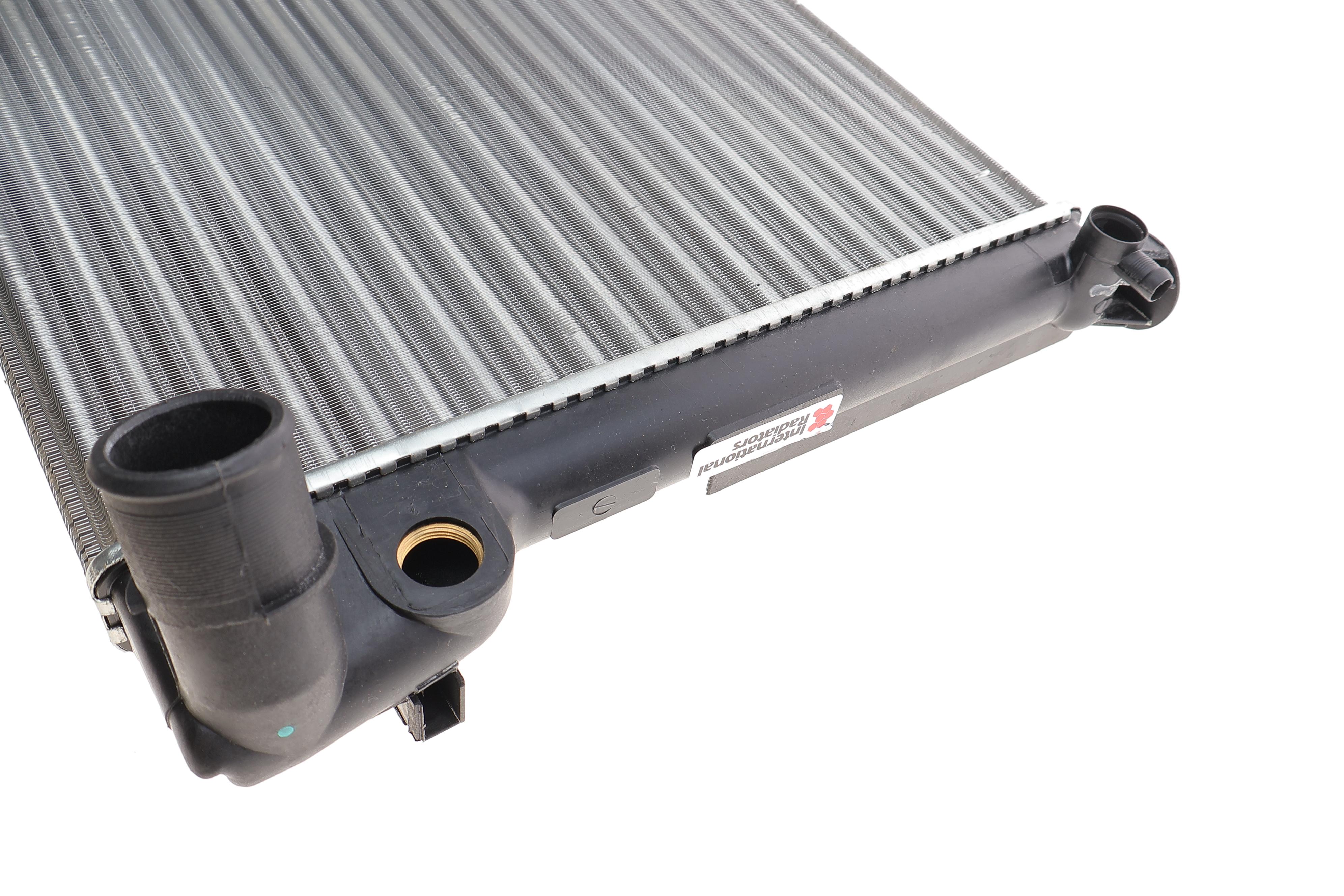 Радіатор охолодження Citroen Berlingo/Peugeot Partner 1.8D/1.9D 96-