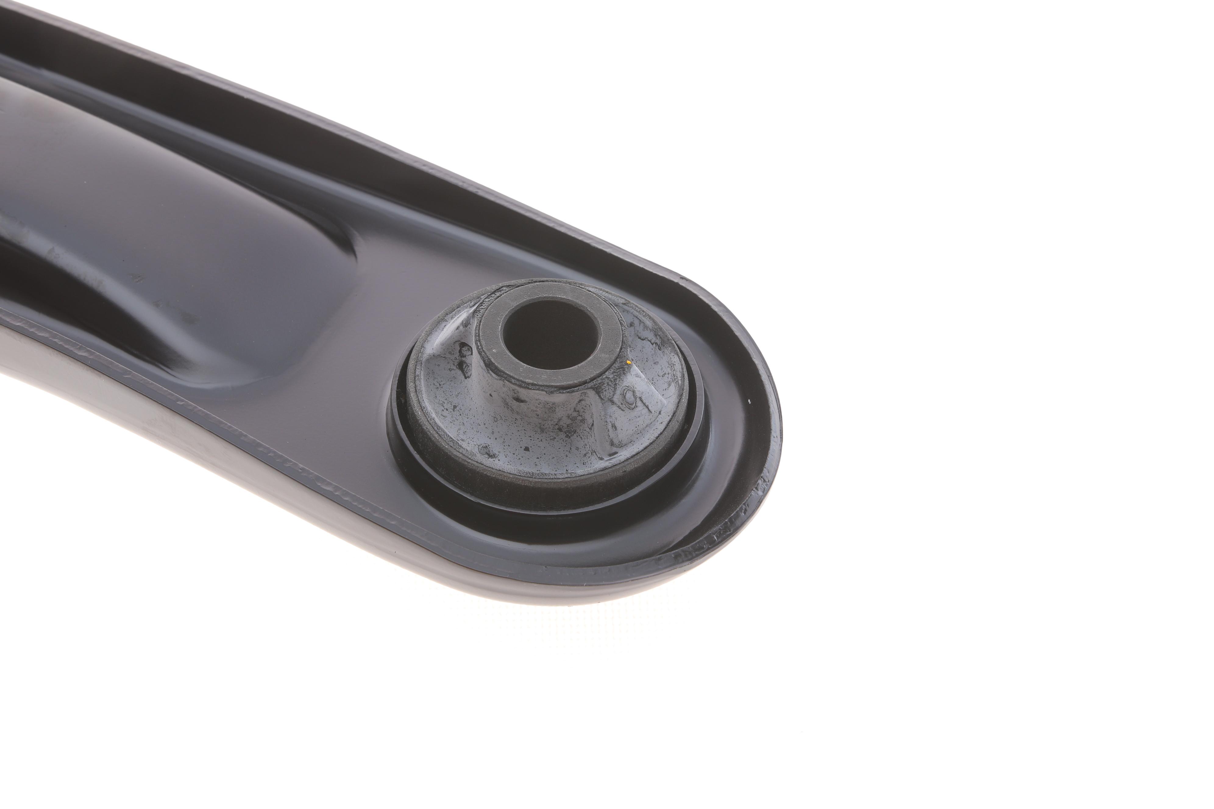 Важіль підвіски (передній/знизу) (R) Citroen C3 09- /C4 14- (з кульовою) d=18