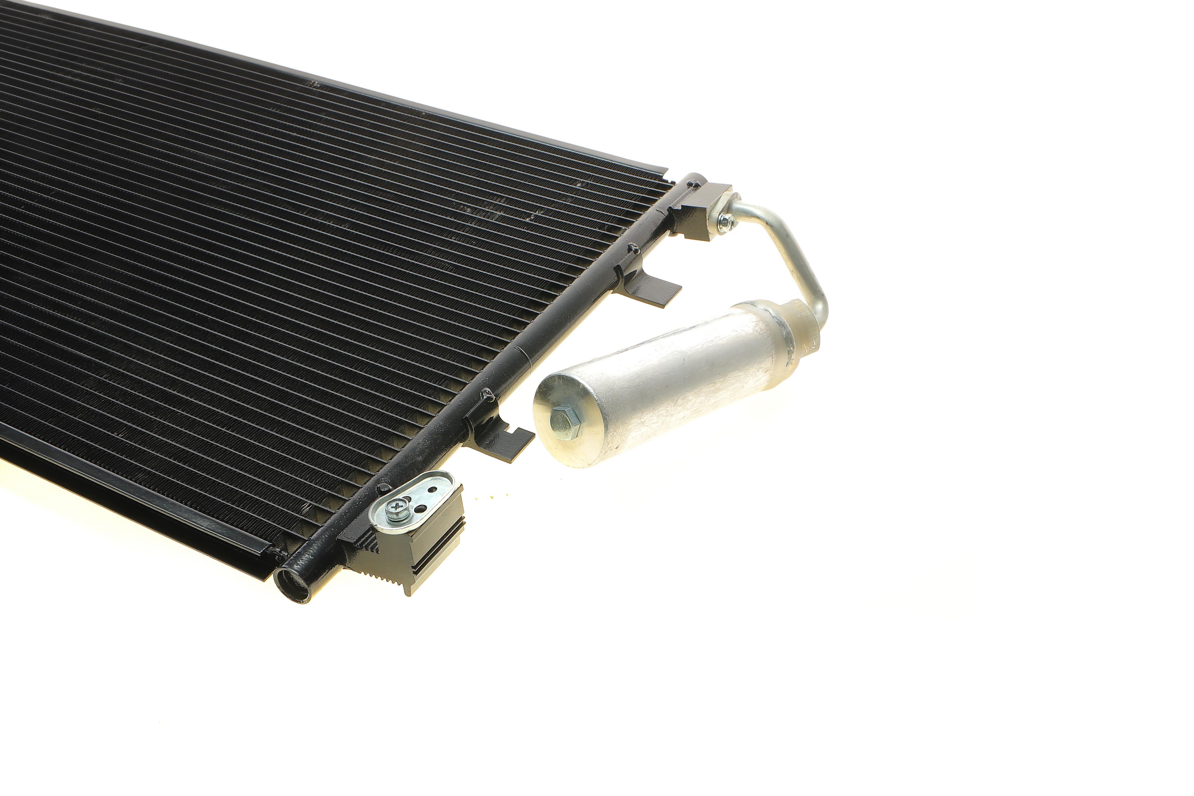 Радіатор кондиціонера (з осушувачем) Nissan Qashqai 1.6 07-13