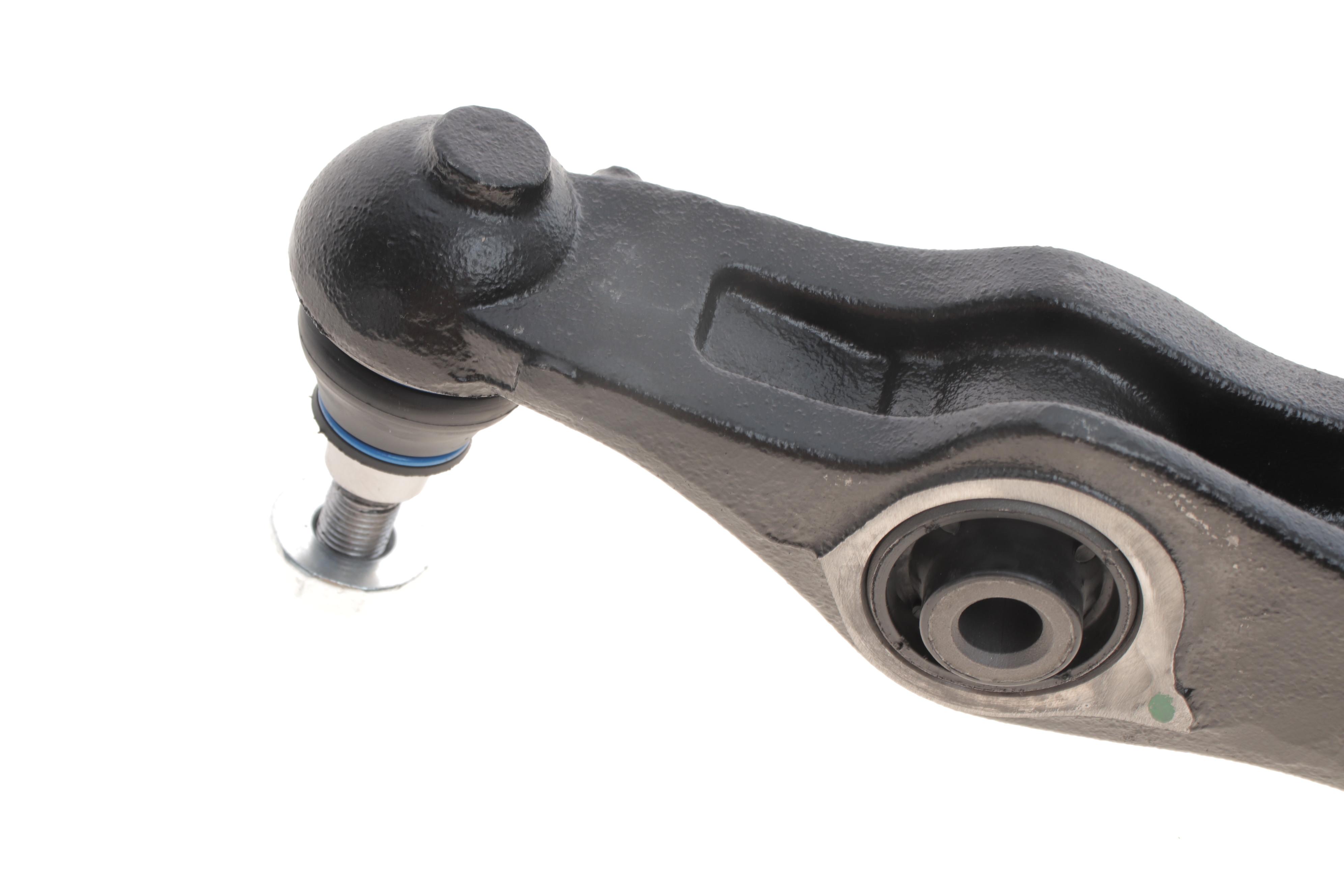 Важіль підвіски (передній/знизу) (R) Porsche Cayenne/VW Touareg 02-