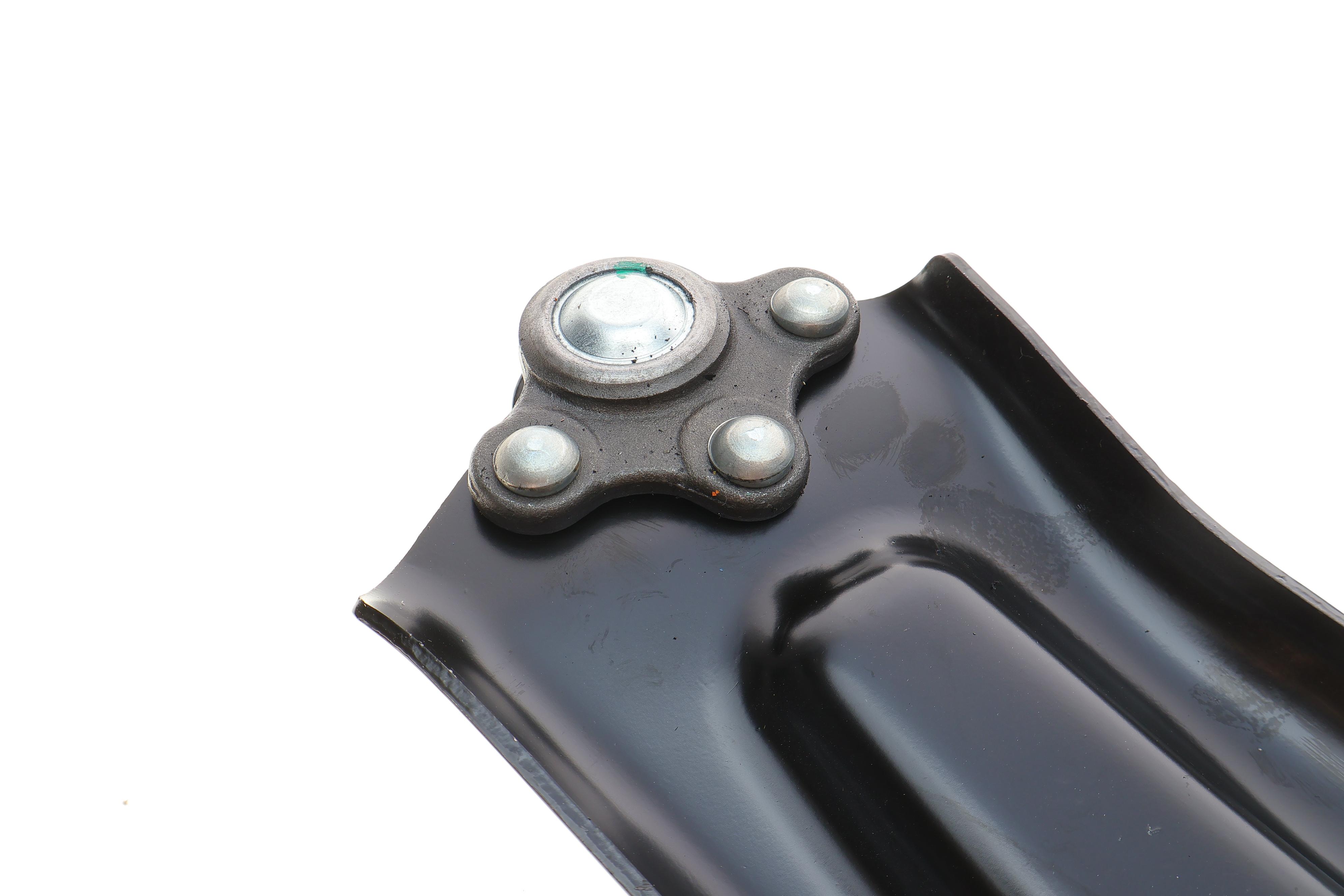 Важіль підвіски (передній/знизу) (L) Citroen C3 09-/Peugeot 207 06- (з кульовою)