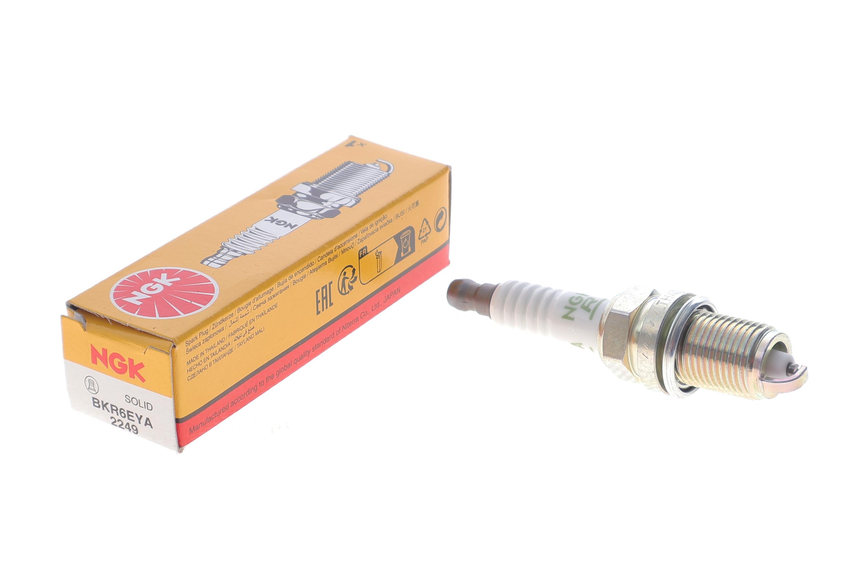 Свічка запалювання Toyota Corolla 92-97 (BKR6EYA)