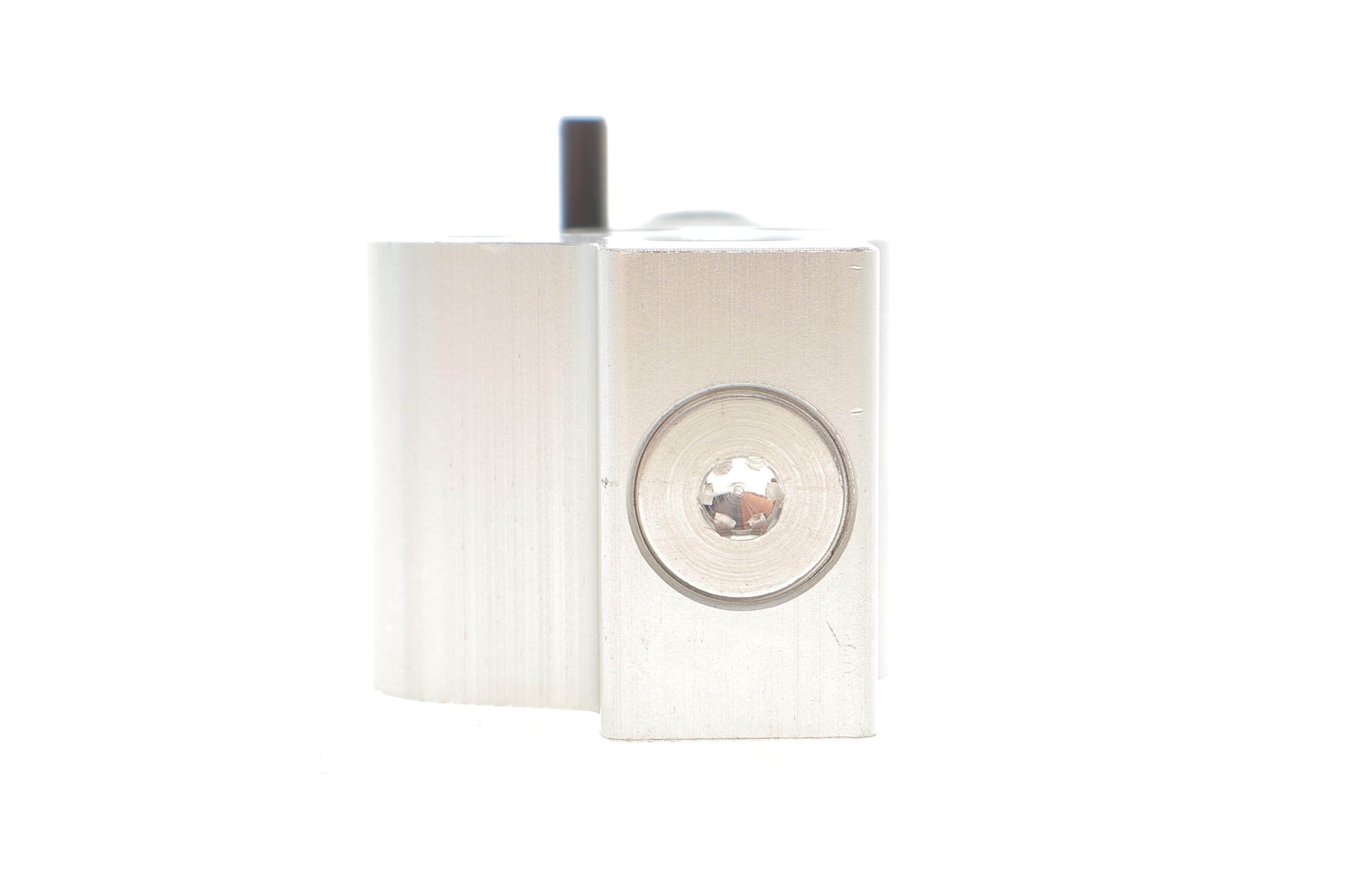 Клапан кондиціонера (розширювальний) Porsche Cayenne/VW Touareg 02-10